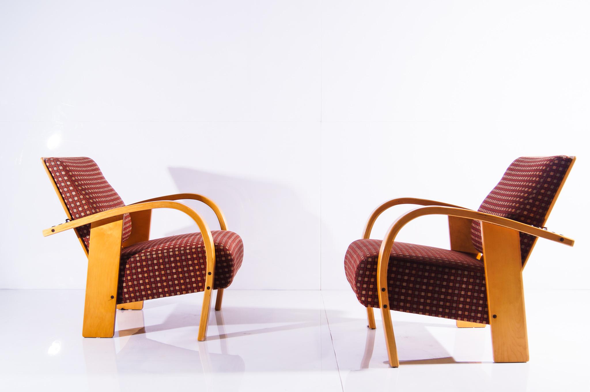 Contemporary Bentwood Arm Chairs In Good Condition In Soesterberg, UT