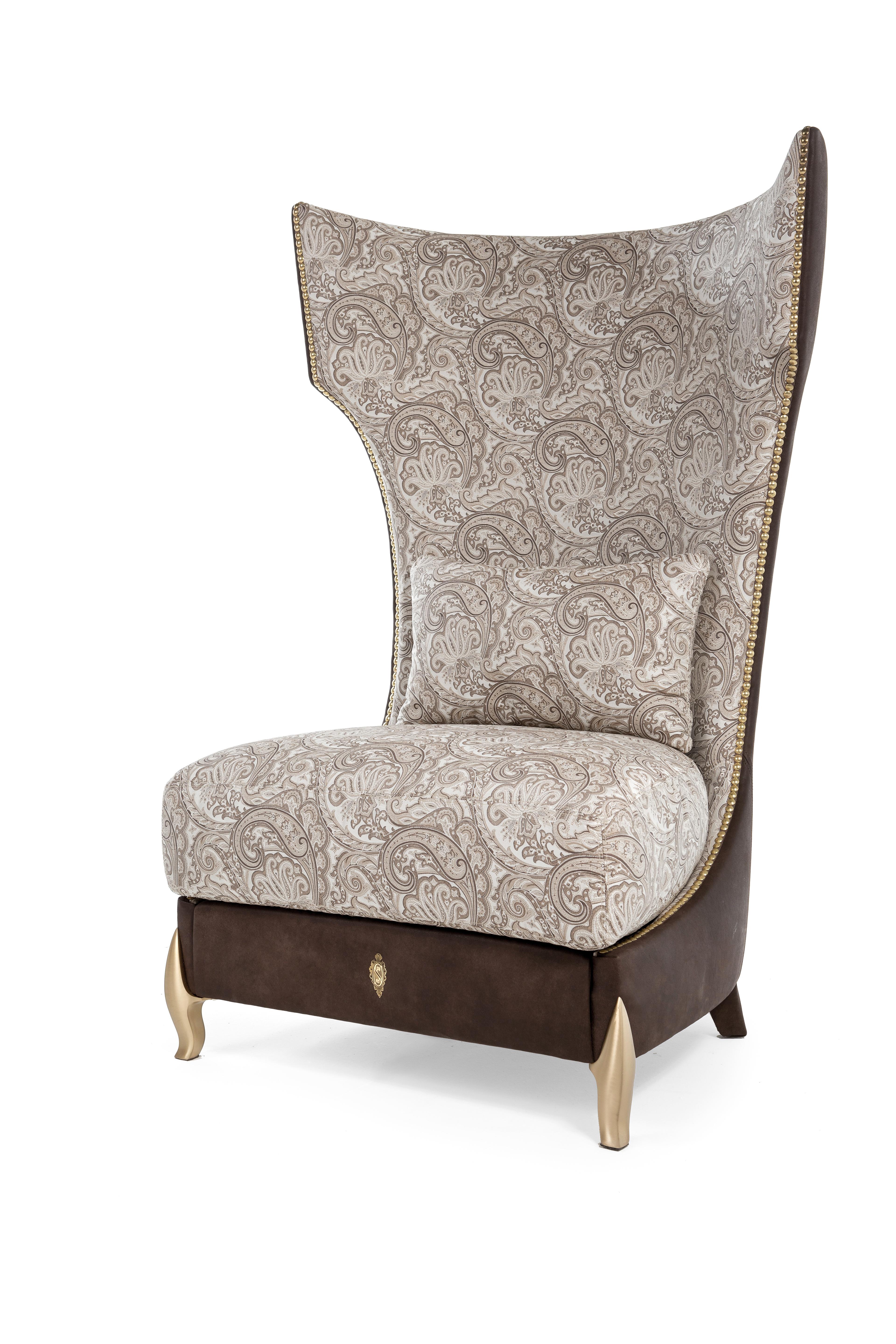 Contemporary Bergere, Fully Upholstered with Brushed Brass Legs, Made in Italy In New Condition For Sale In Barlassina, IT