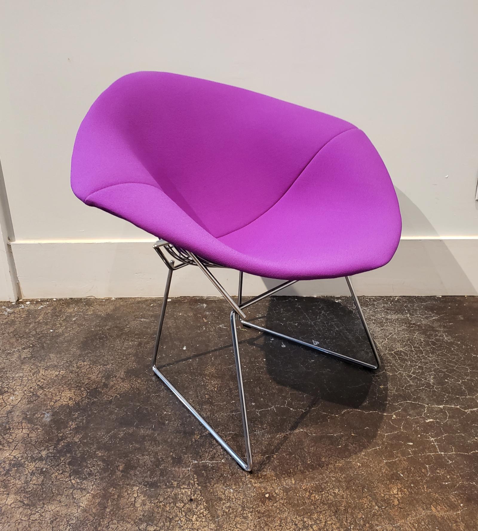 A contemporary Knoll edition Bertoia diamond chair with purple padded upholstery in metal wire frame. Sturdy, stylish and comfortable chair, circa 2000. (See fabric close-up for actual color).