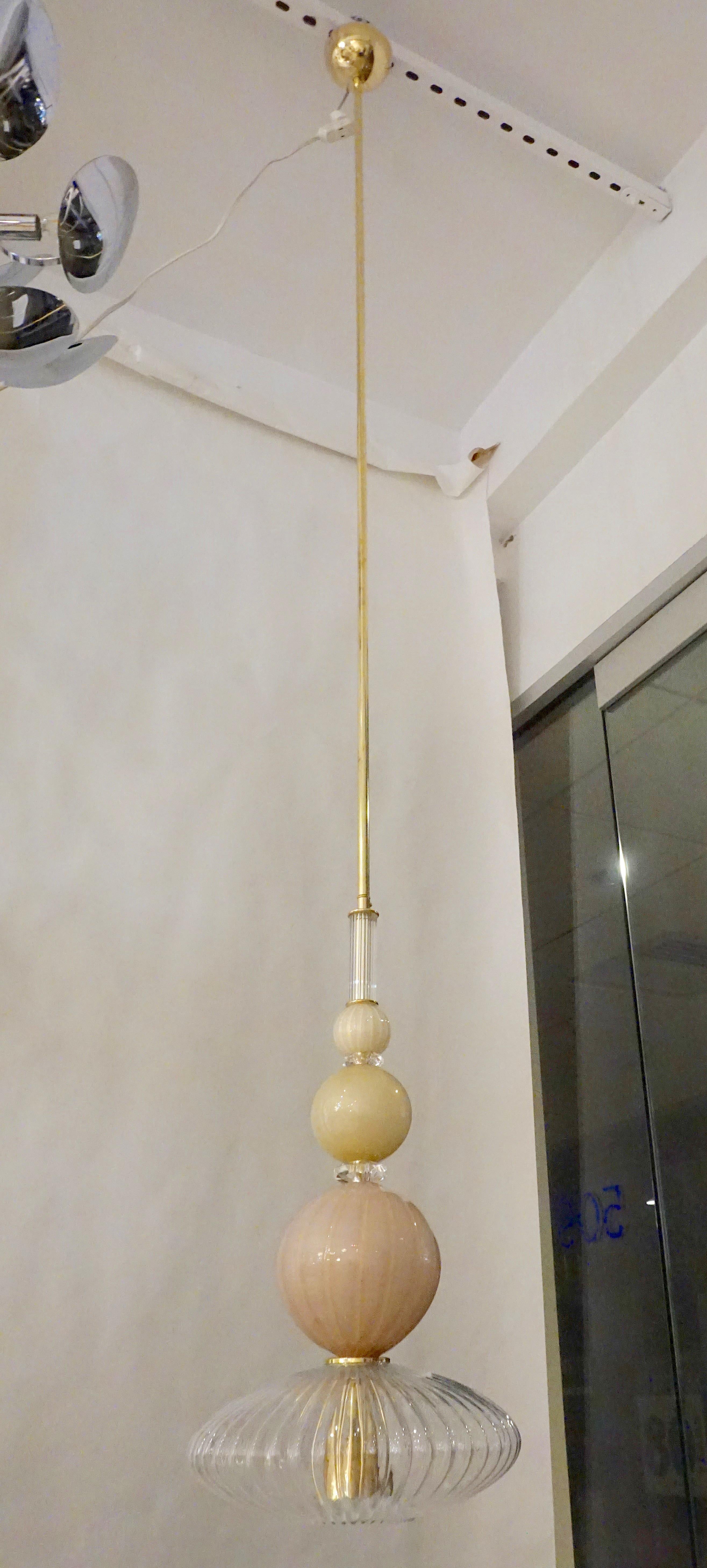 Contemporary Bespoke Italian Crystal Pink Gold Cream Murano Glass Pendant Light In New Condition In New York, NY