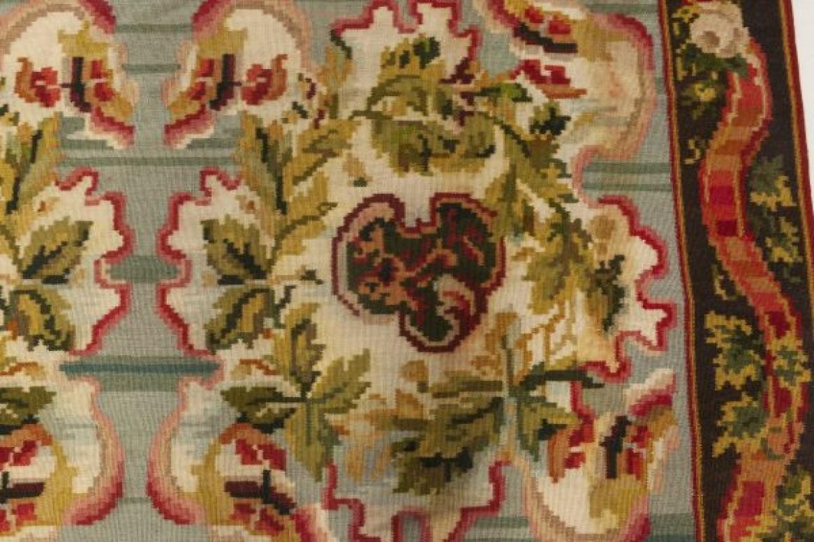 Bessarabia Tappeto in lana fatto a mano dal design bessarabiano contemporaneo di Doris Leslie Blau in vendita