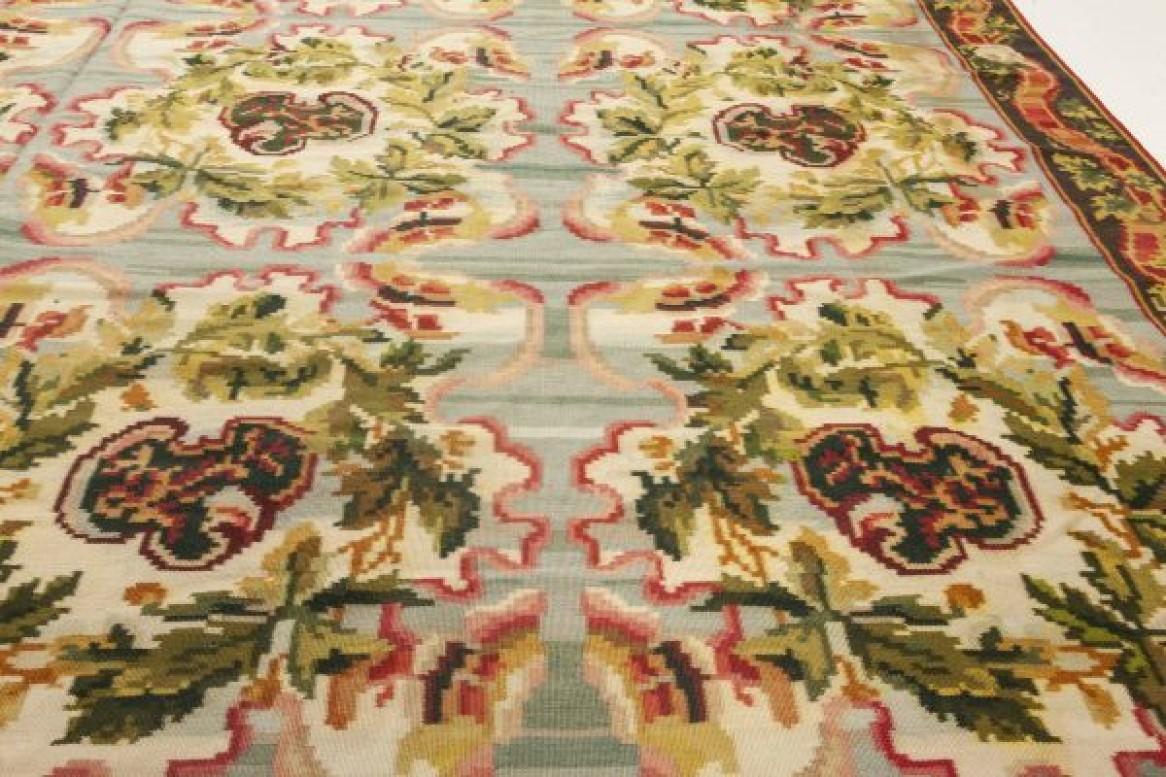 Cinese Tappeto in lana fatto a mano dal design bessarabiano contemporaneo di Doris Leslie Blau in vendita
