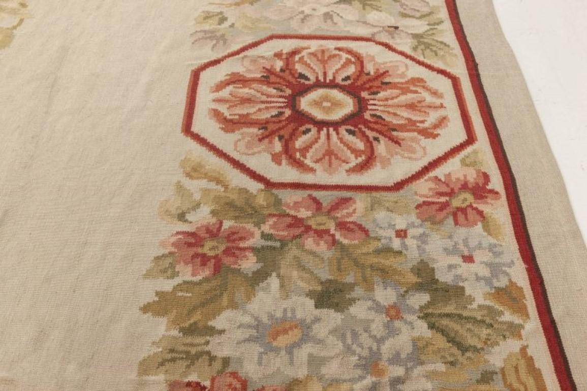 Handgefertigter Wollteppich im Bessarabischen Design von Doris Leslie Blau im Zustand „Neu“ im Angebot in New York, NY