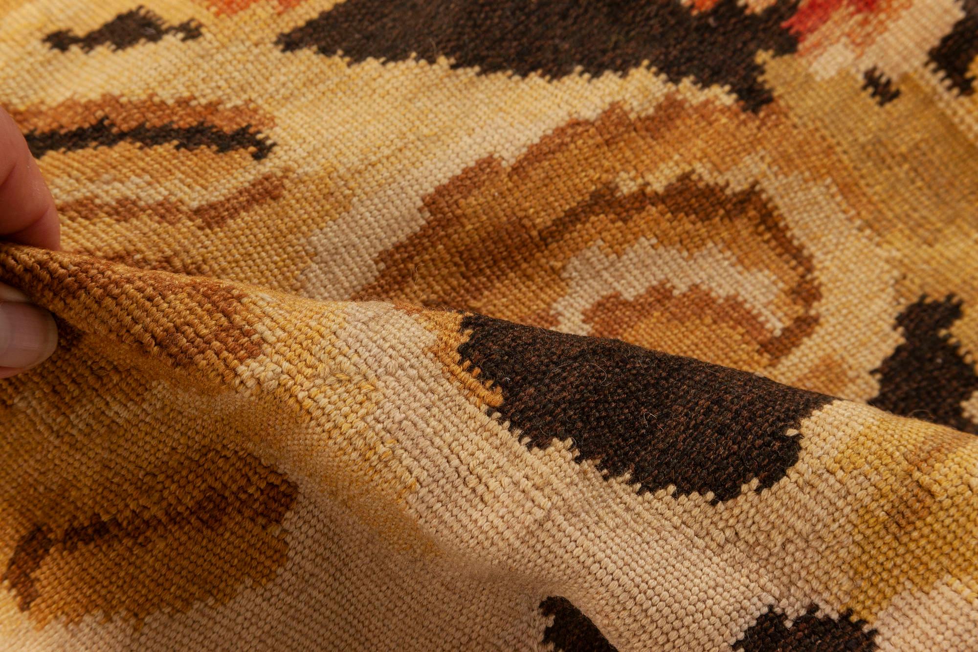 Bessarabique Tapis contemporain Bessarabian à motifs floraux à tissage plat de Doris Leslie Blau en vente