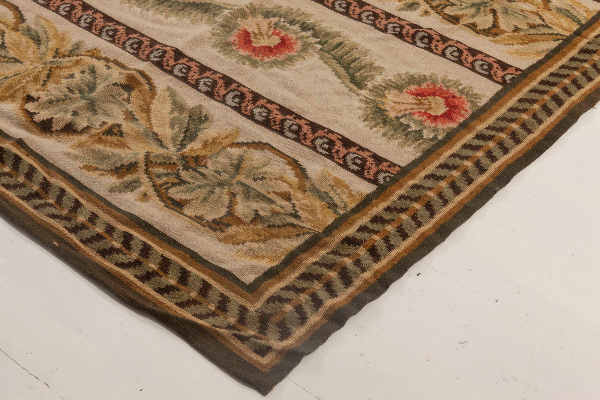 Tapis contemporain en laine Bessarabian à motifs floraux à tissage plat de Doris Leslie Blau Neuf - En vente à New York, NY