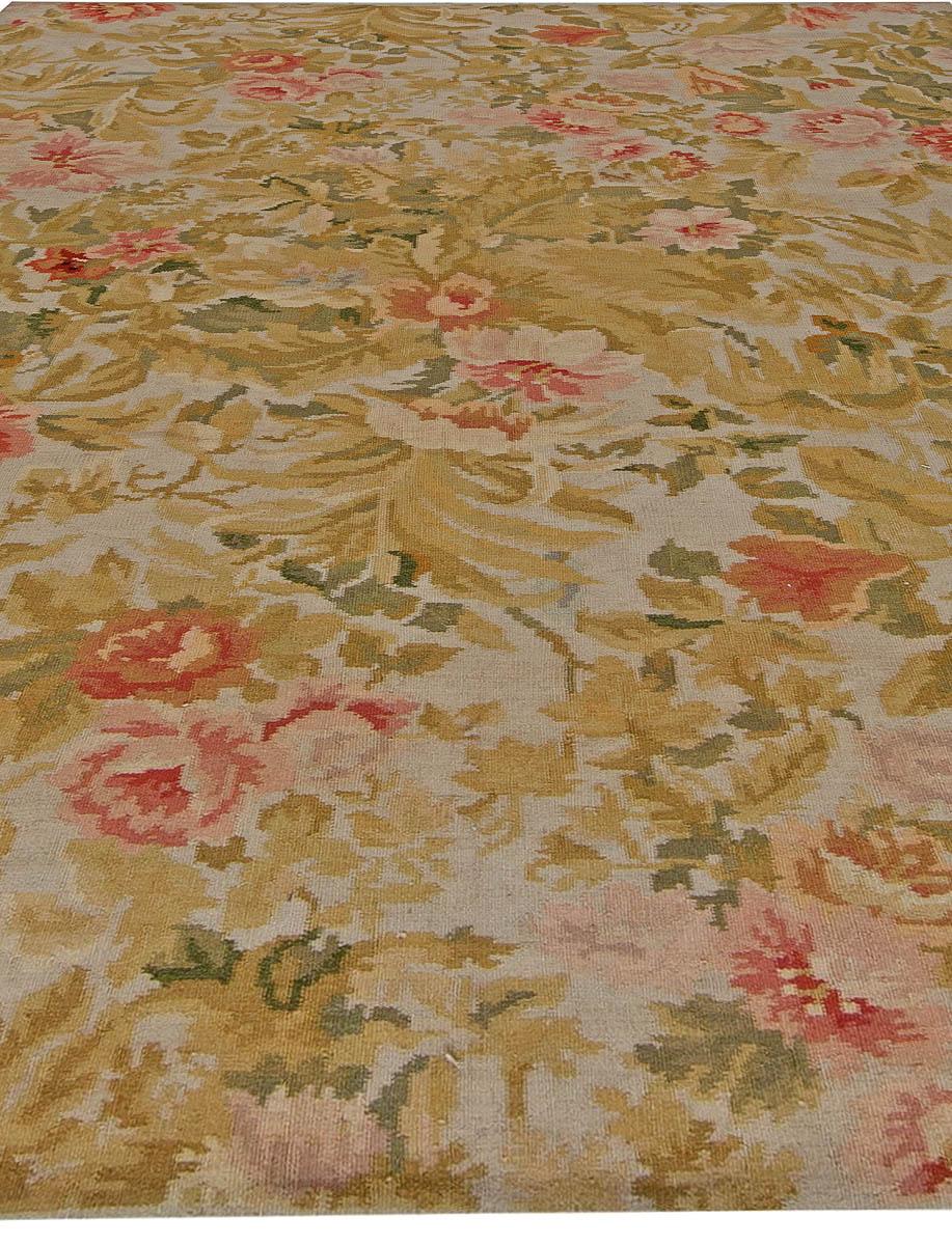 Tapis contemporain en laine tissée à la main, à motifs floraux, par Doris Leslie Blau
Taille : 6'4