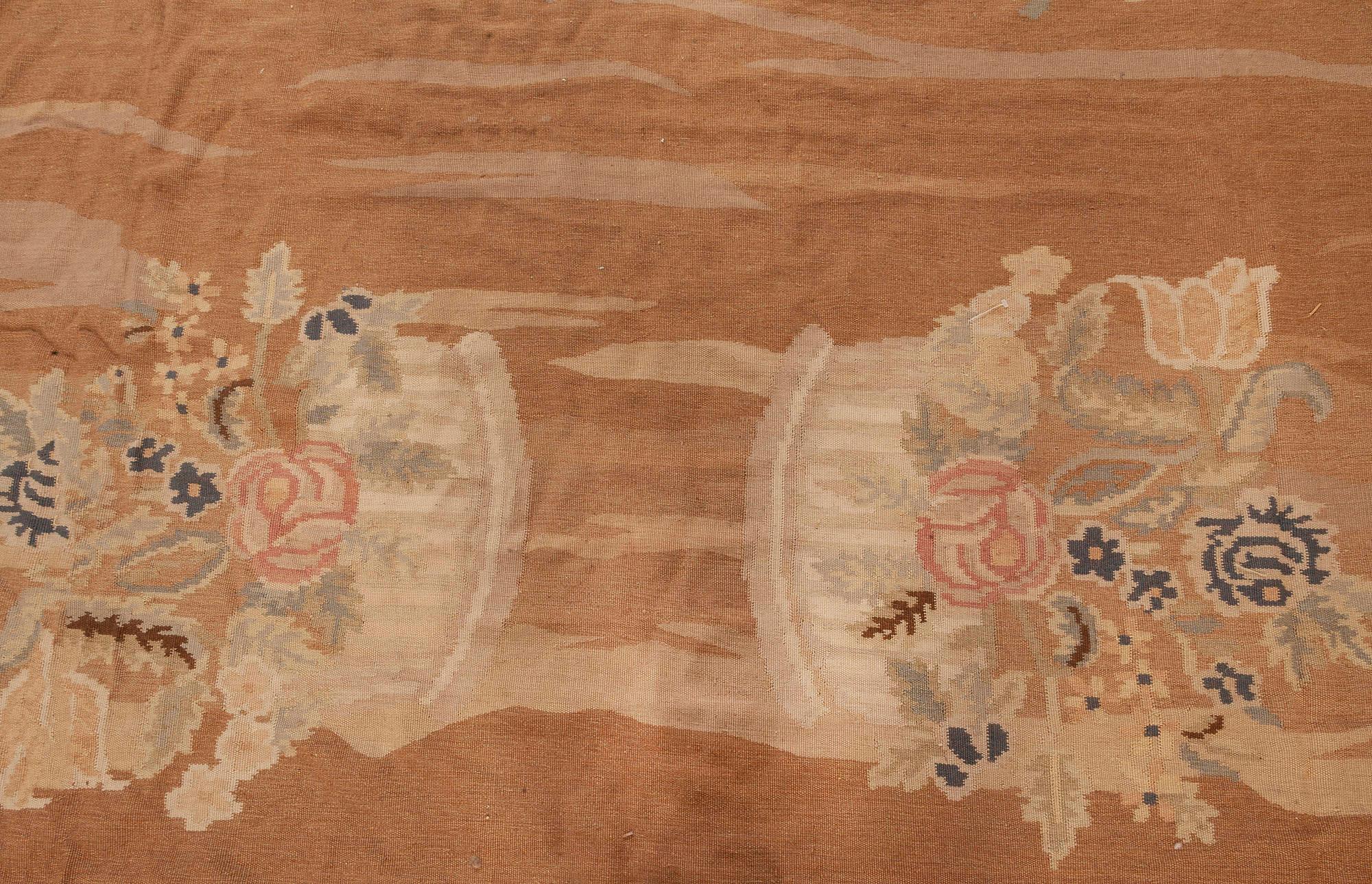 Contemporary Bessarabian style floral handmade wool rug by Doris Leslie Blau.
Size: 12'10