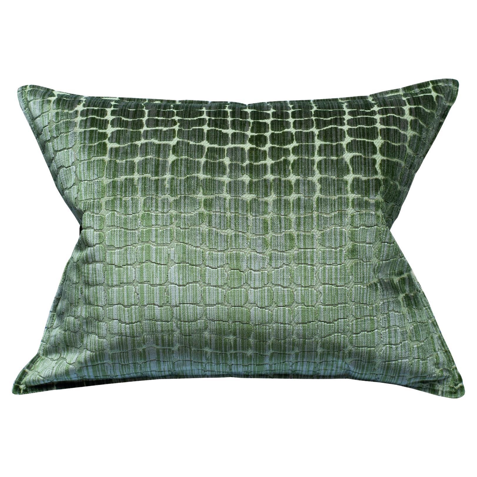 Contemporary Bevilacqua Green Silk Velvet Pillows In Crocodile Pattern im Angebot