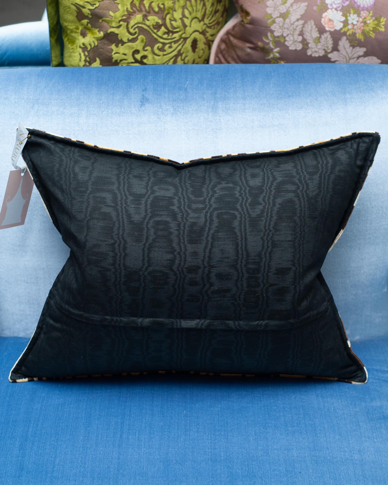 Contemporary Bevilacqua Tan & Black Silk Velvet Pillows In Leopard Pattern 1