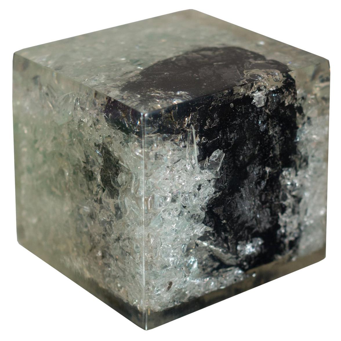 Cubo espositivo contemporaneo in resina nera e grigia & verde in vendita