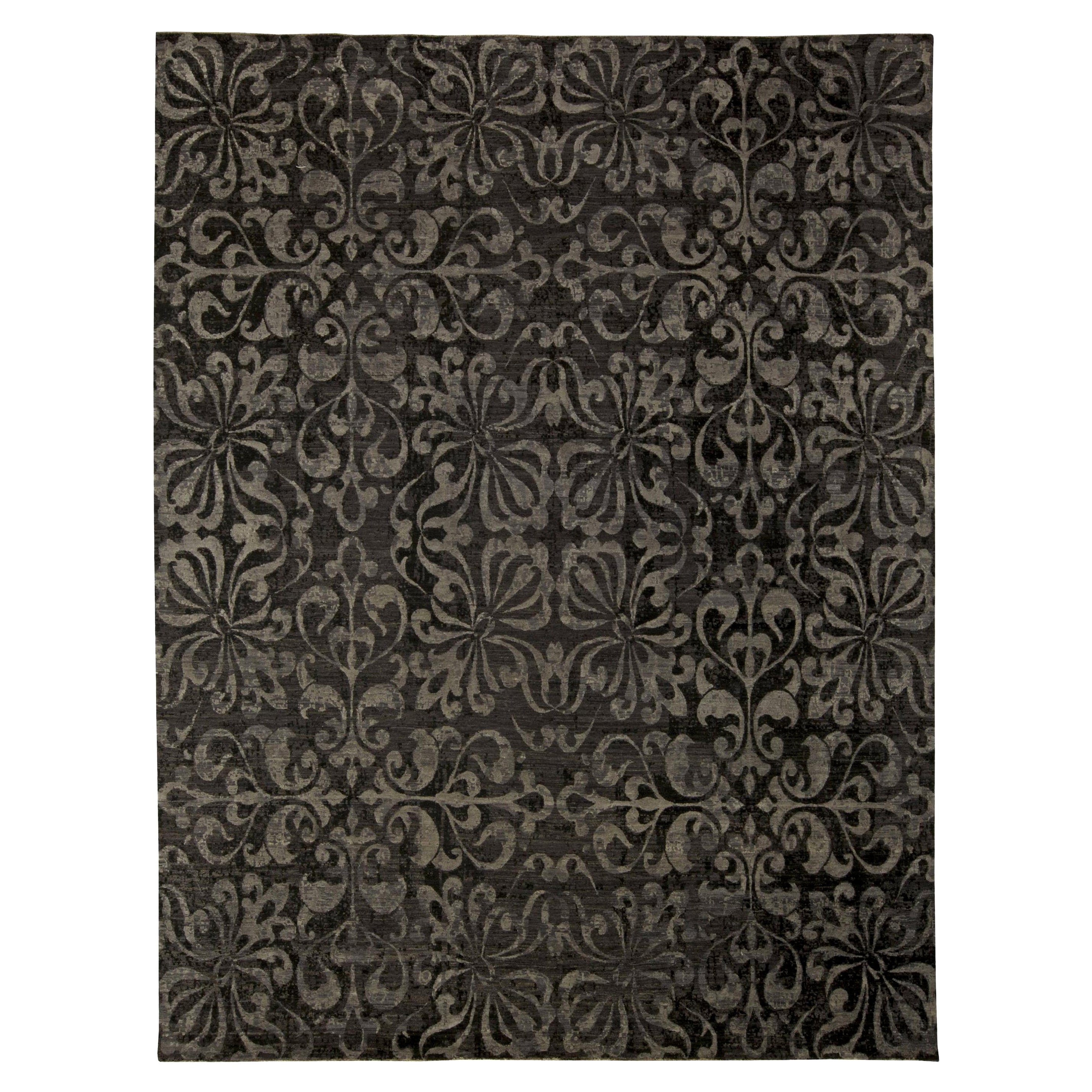 Zeitgenössischer schwarzer und grauer Passion-Blumenteppich von Doris Leslie Blau