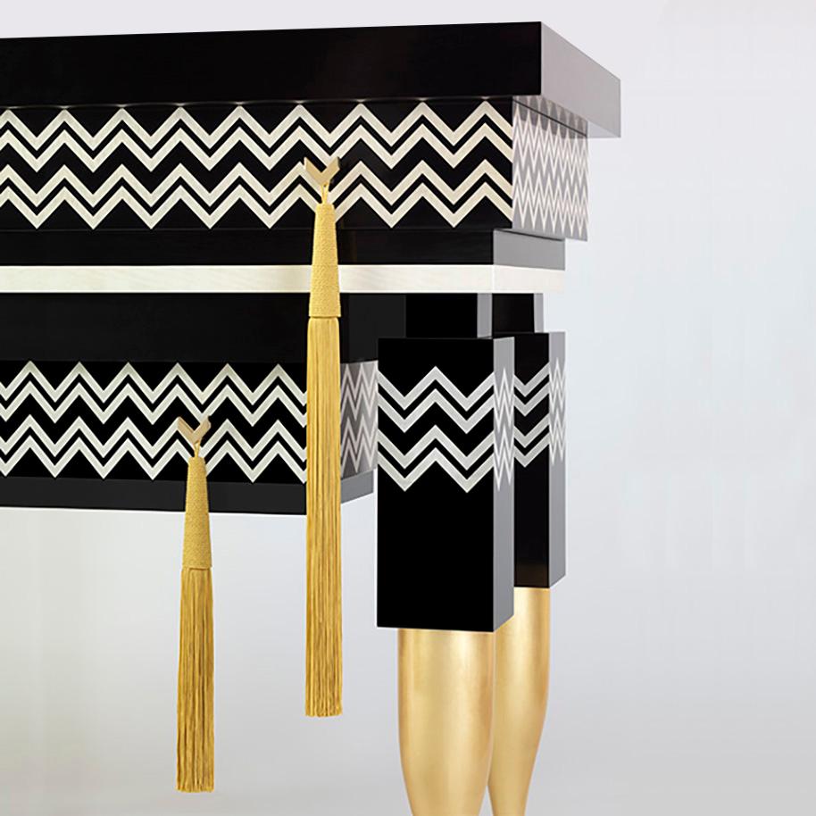 Italian Contemporary Black and White Console For Sale