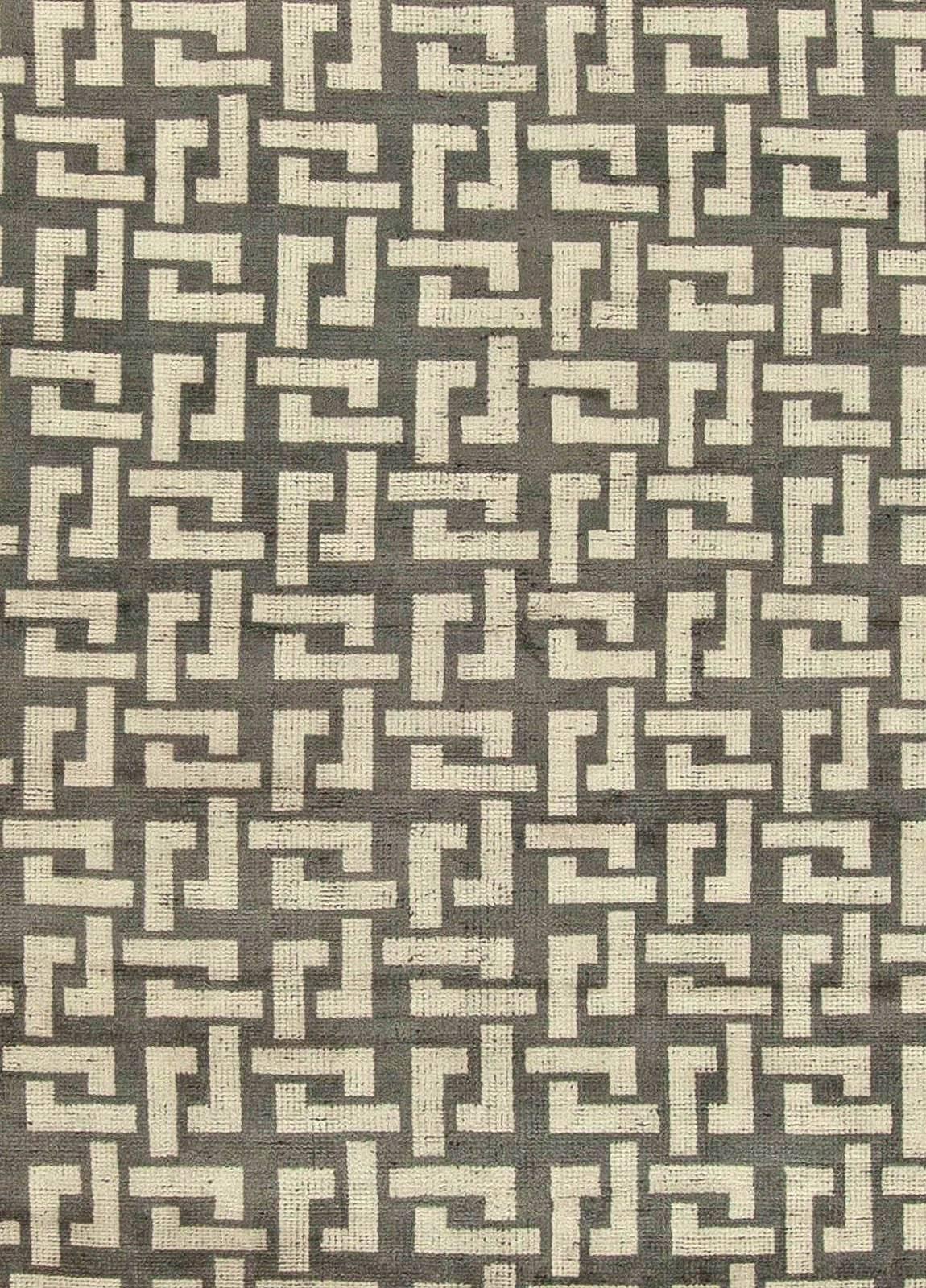 Contemporary black and white large modular geometric rug by Doris Leslie Blau
Size: 10'9