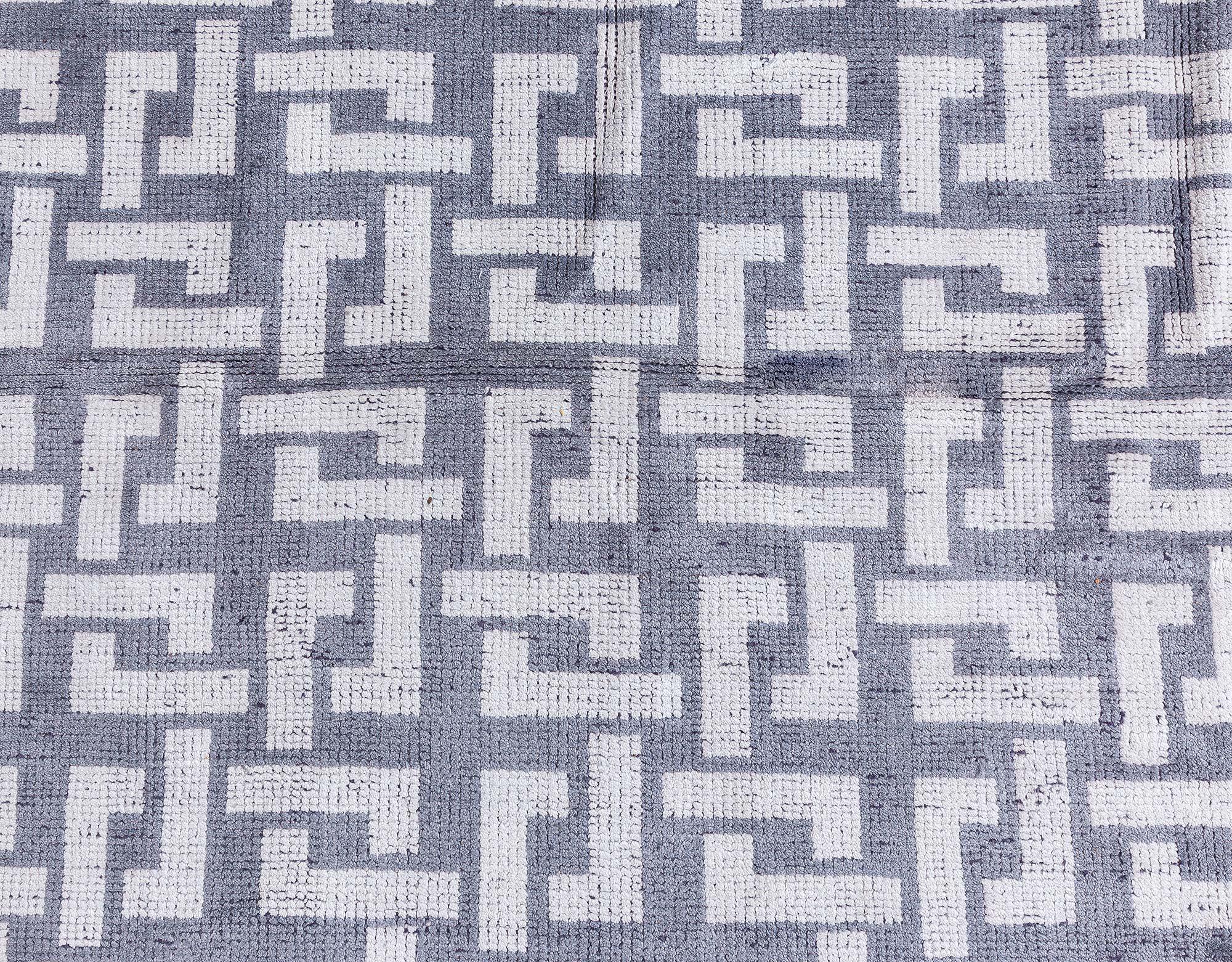 Tappeto geometrico contemporaneo modulare di grandi dimensioni in bianco e nero di Doris White Blau
Dimensioni: 10'9