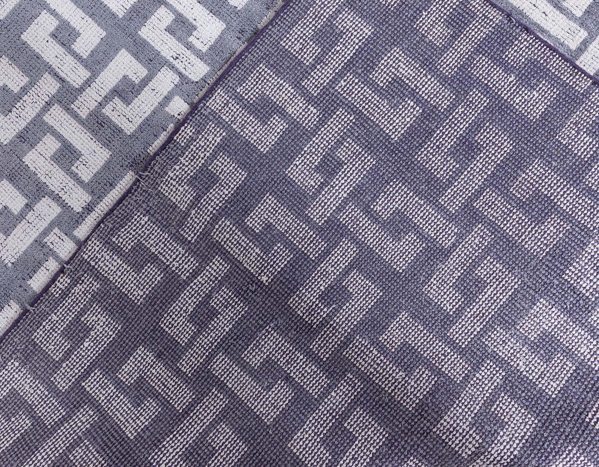 Lana Tappeto geometrico contemporaneo modulare di grandi dimensioni in bianco e nero di Doris White Blau in vendita