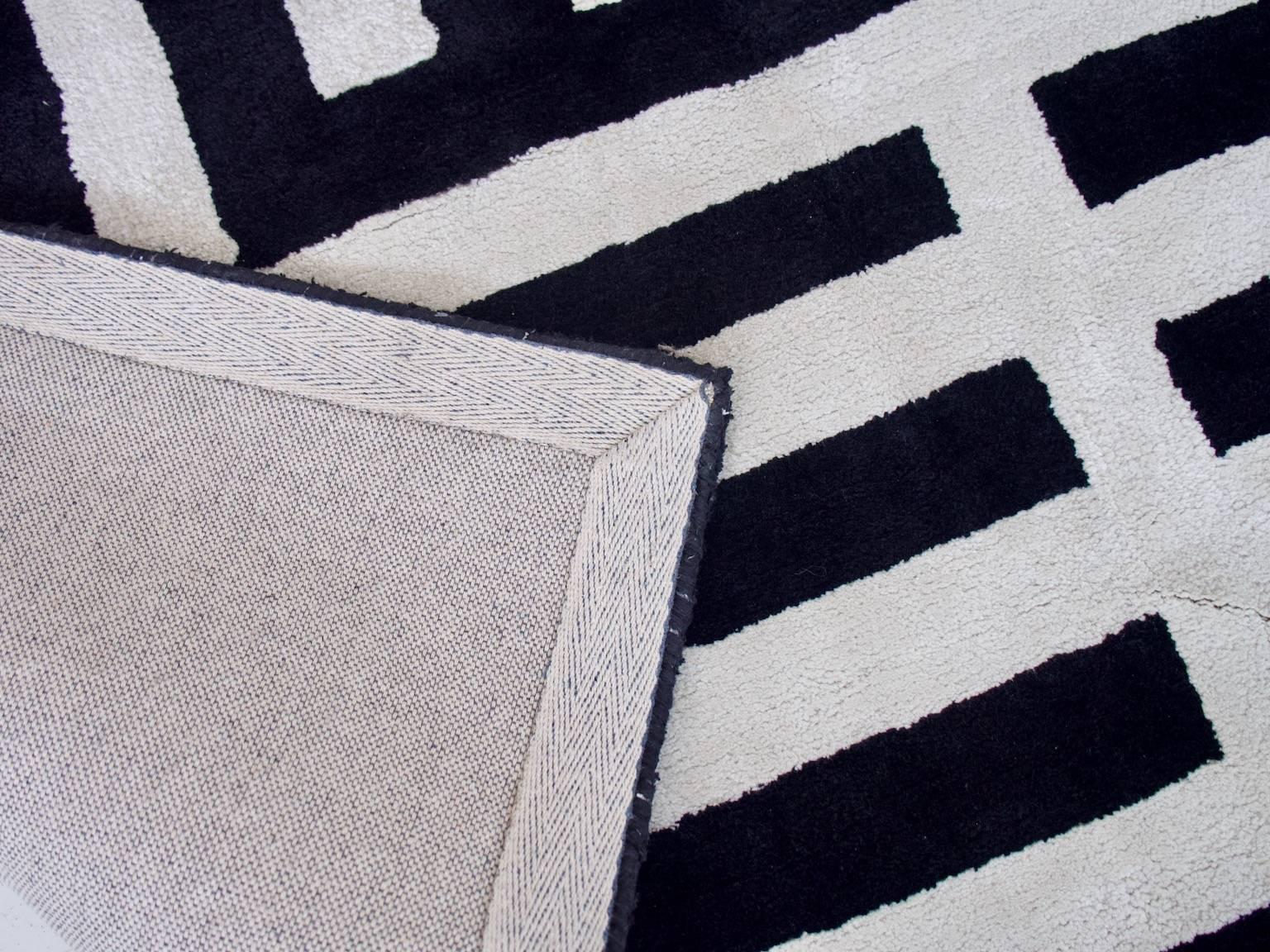 Modern Contemporary Black and White Rug with Geometric Pattern