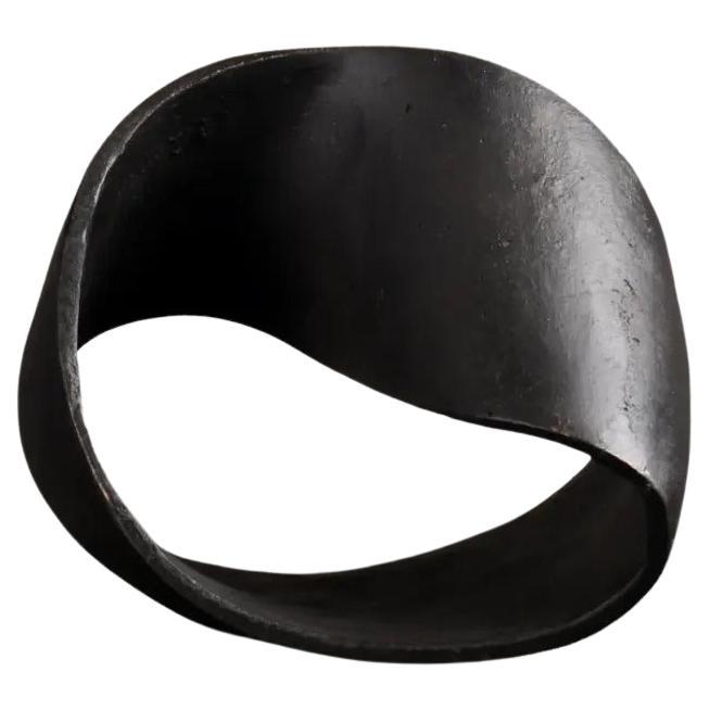 Sculpture contemporaine en bronze noir, grande taille
