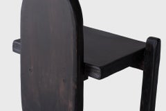 Sedia contemporanea nera, legno di pioppo e betulla, Nifemi Ogunro, afro-americana