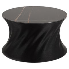 Table basse noire contemporaine, fabrication complémentaire en biopolymères, Italie