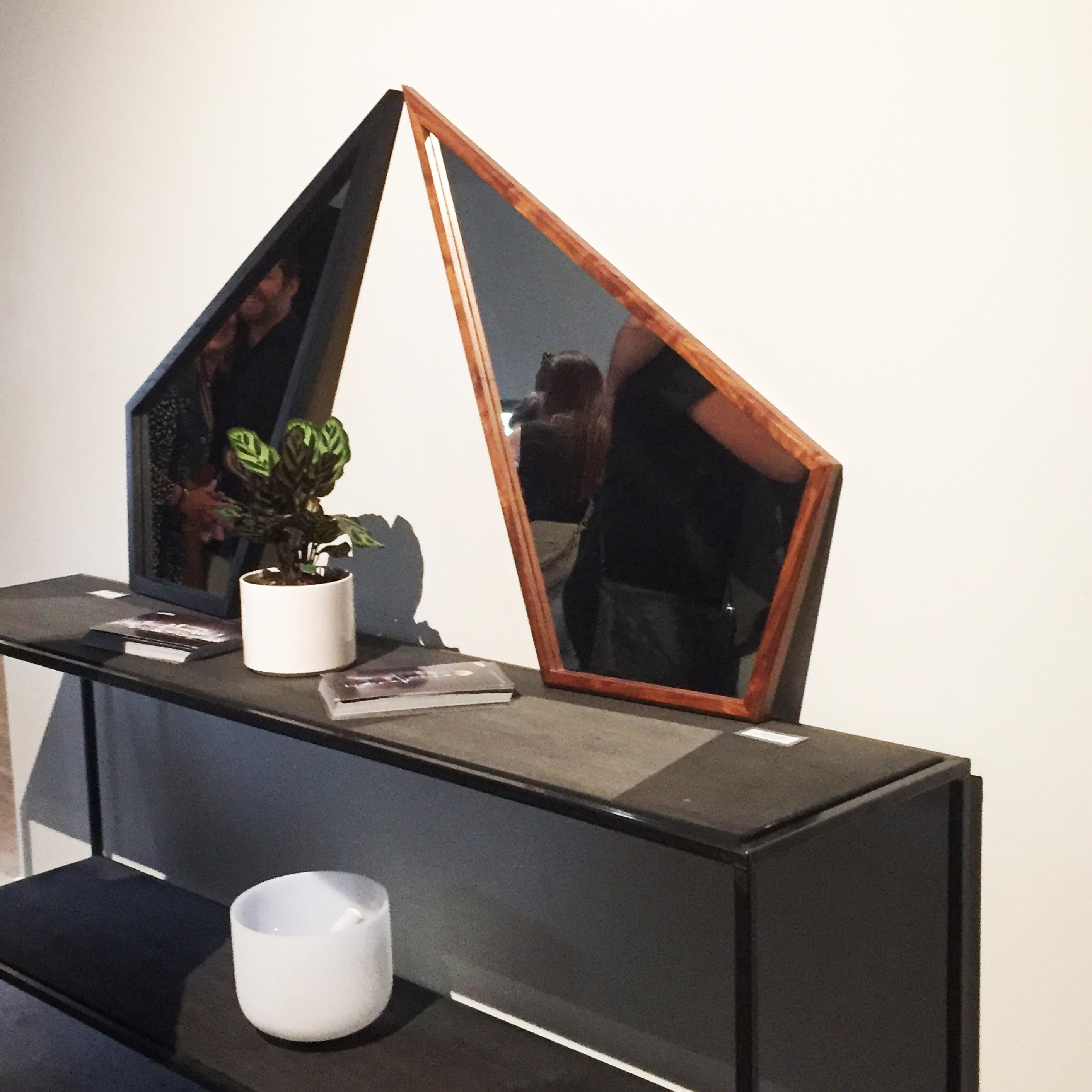 Ébénisé Contemporary 