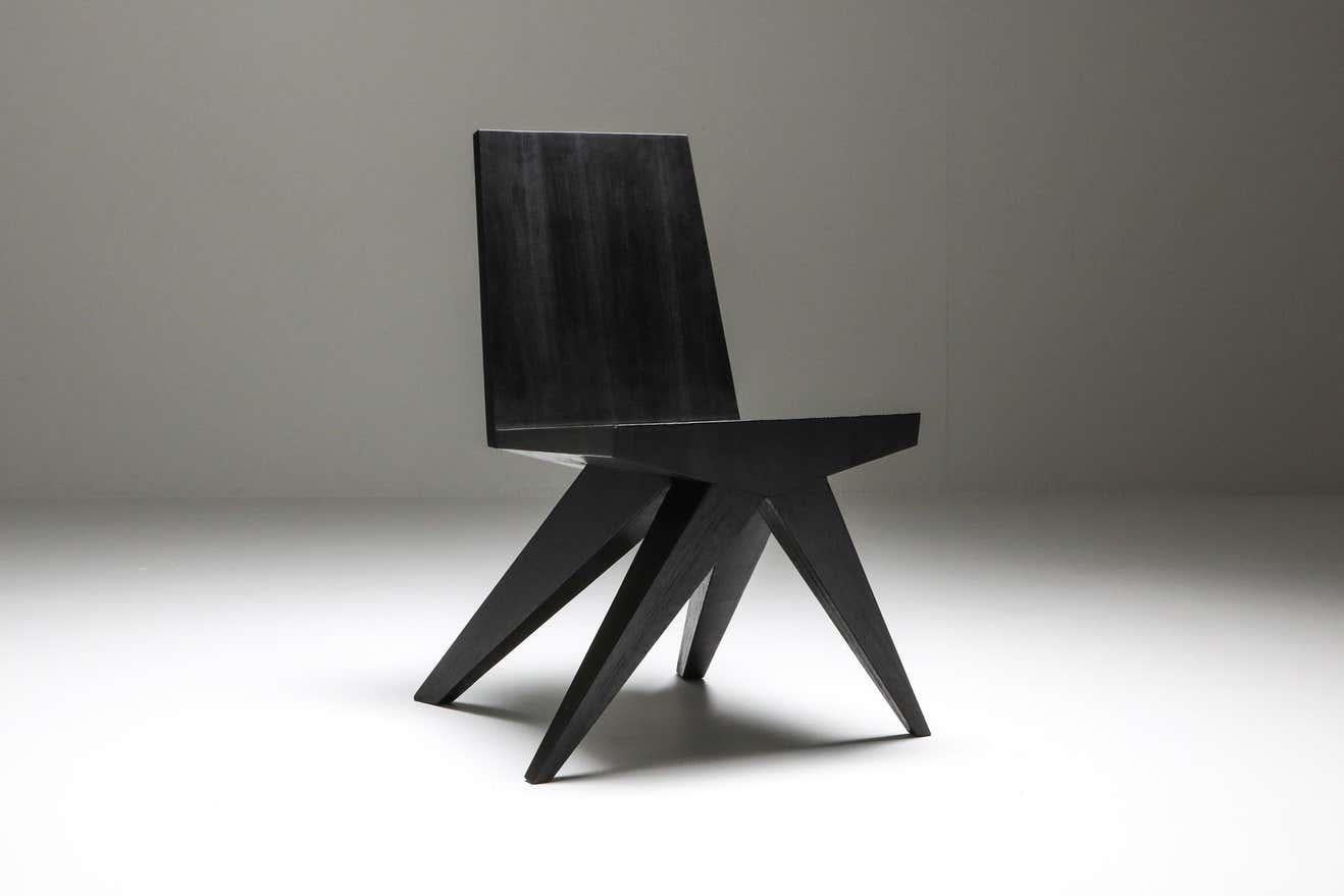 Moderne Chaise de salle à manger contemporaine noire en bois d'Iroko - V-Dining d'Arno Declercq