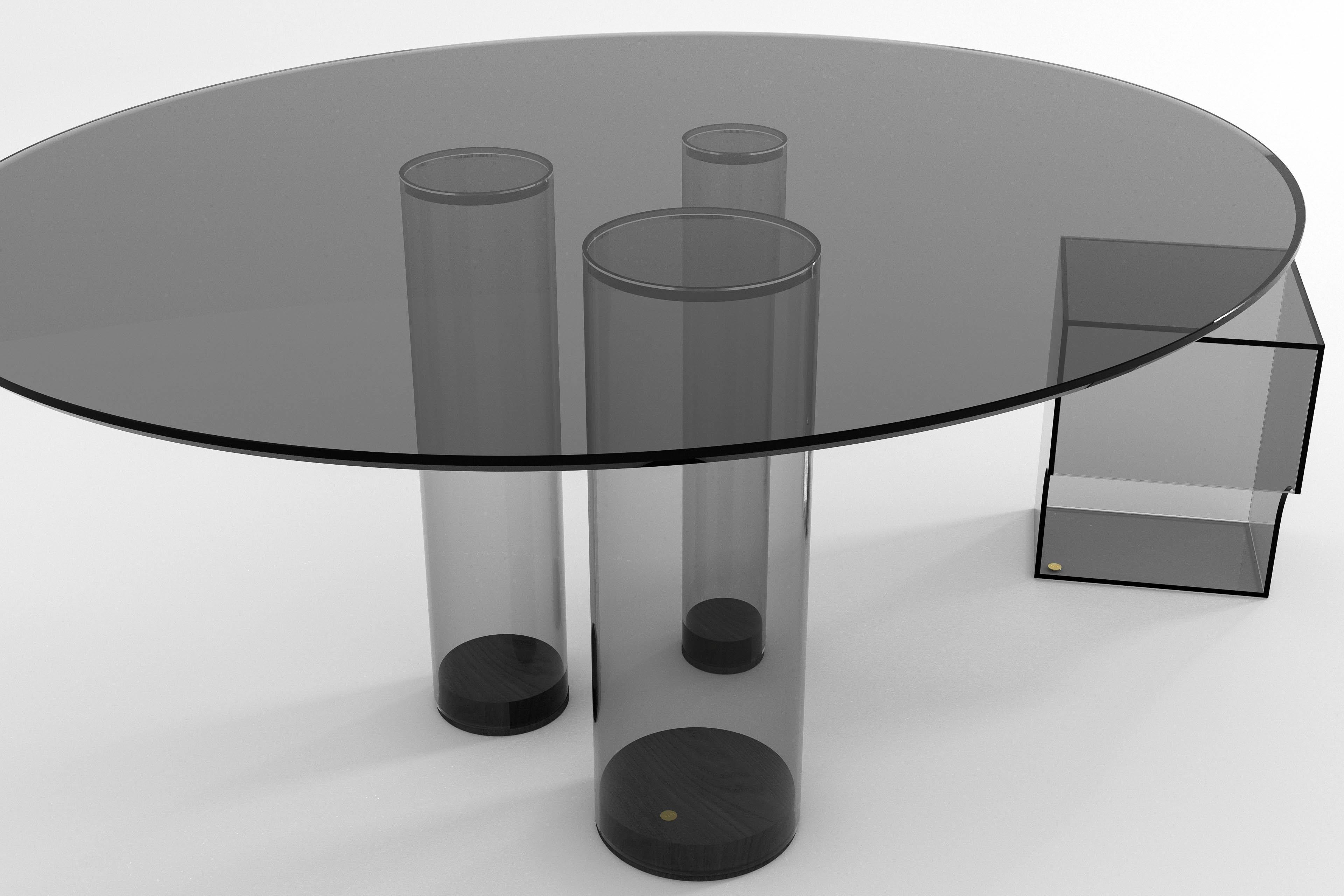 Other Contemporary round dining table, black glass & black oak wood, Belgian design For Sale