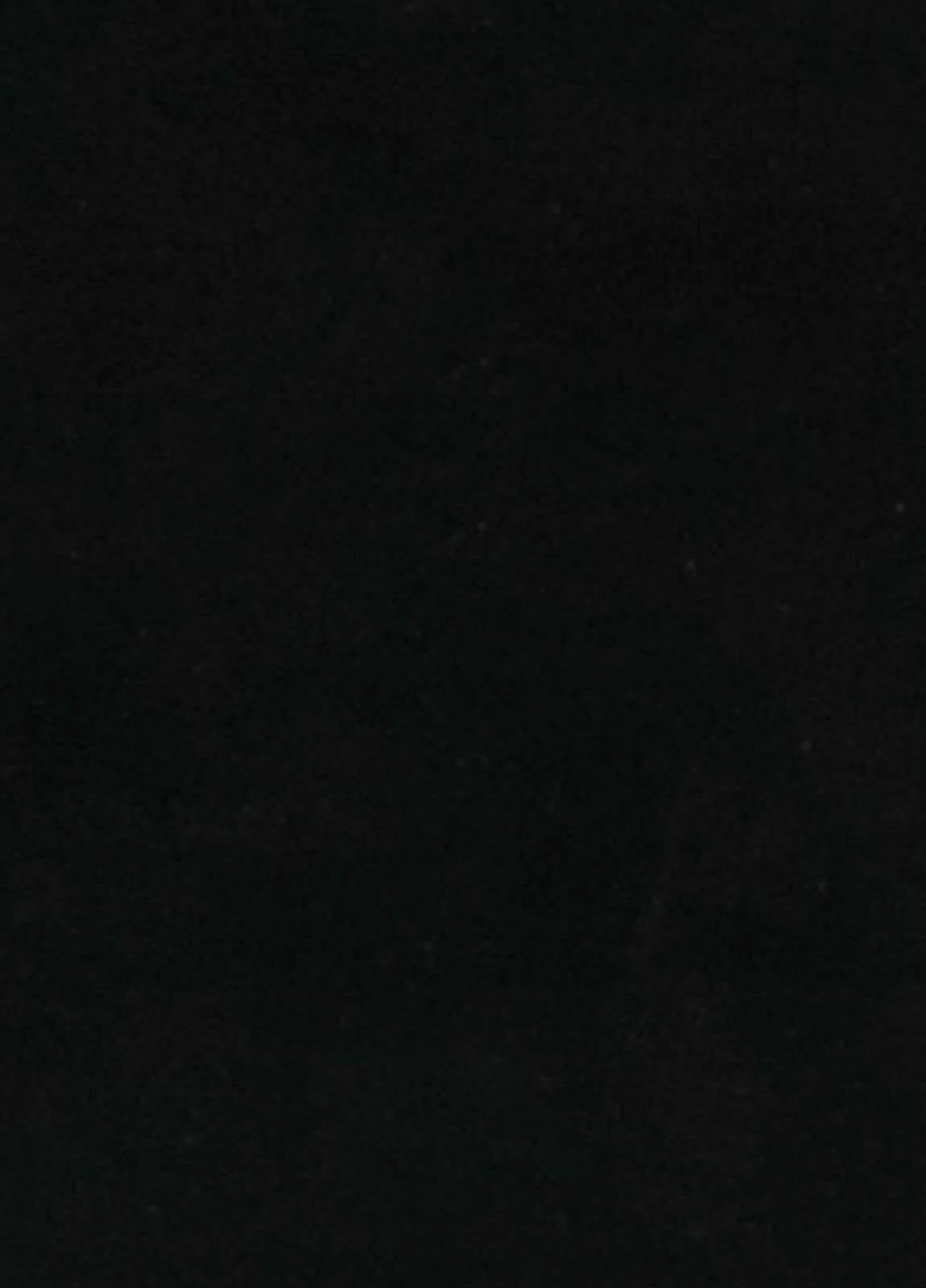 Runner contemporaneo in lana nera annodata a mano di Doris Leslie Blau
Dimensioni: 5'1