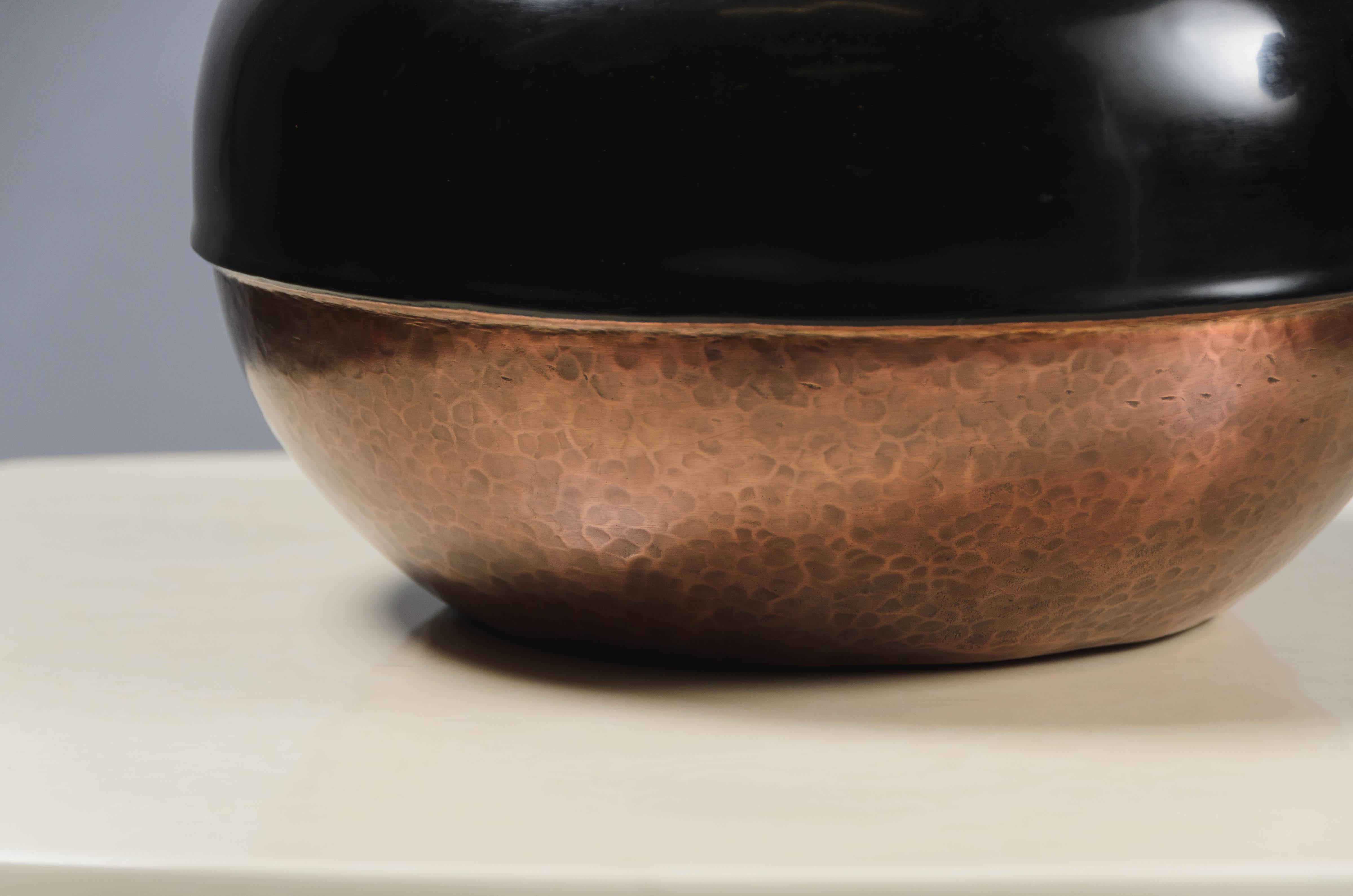 Repoussé Contemporary Black Lacquer and Copper Jar by Robert Kuo, Limited Edition For Sale
