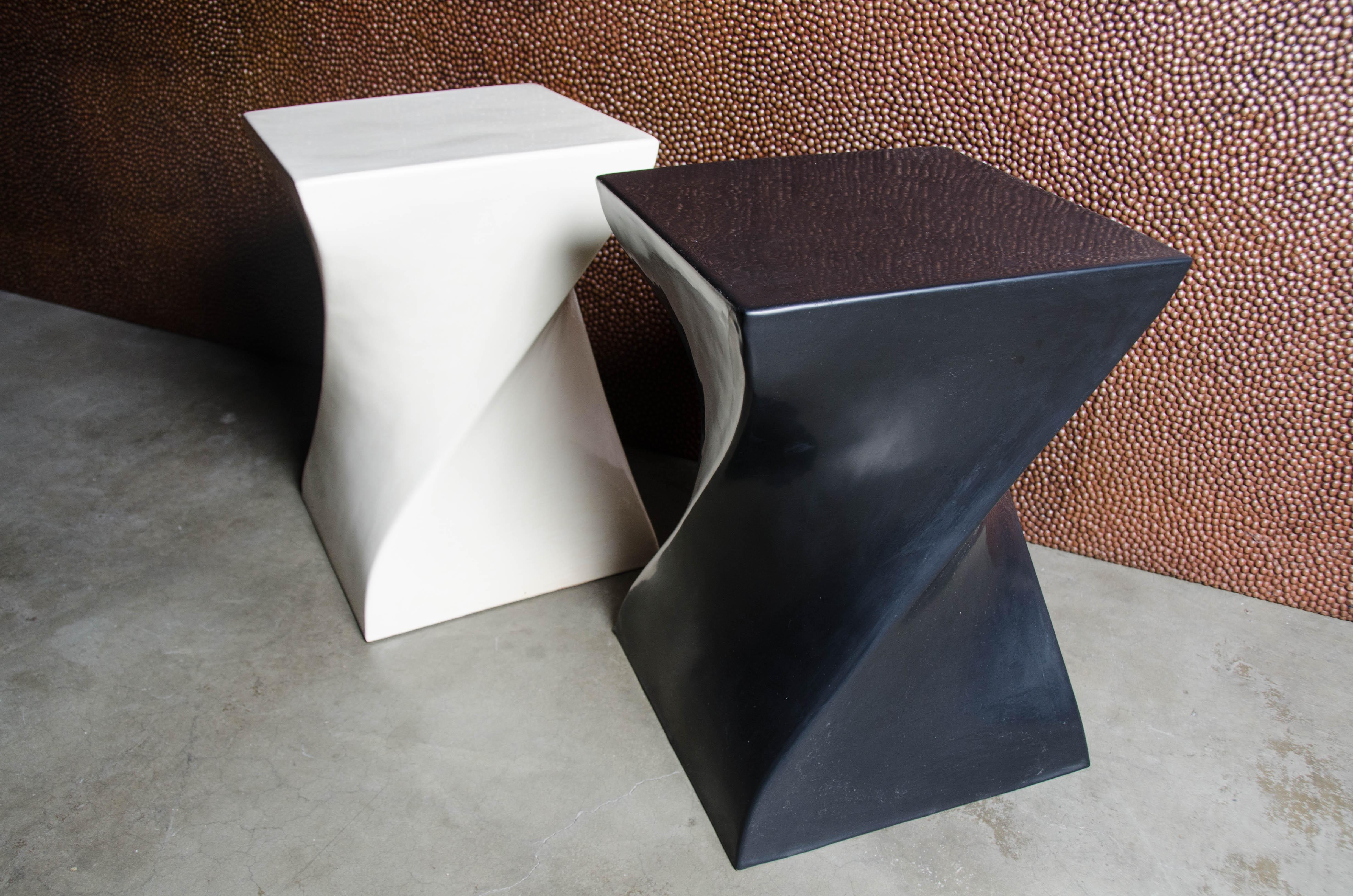 Contemporary Black Lacquer Mod Helix Drumstool by Robert Kuo, Limited Edition In New Condition In Los Angeles, CA