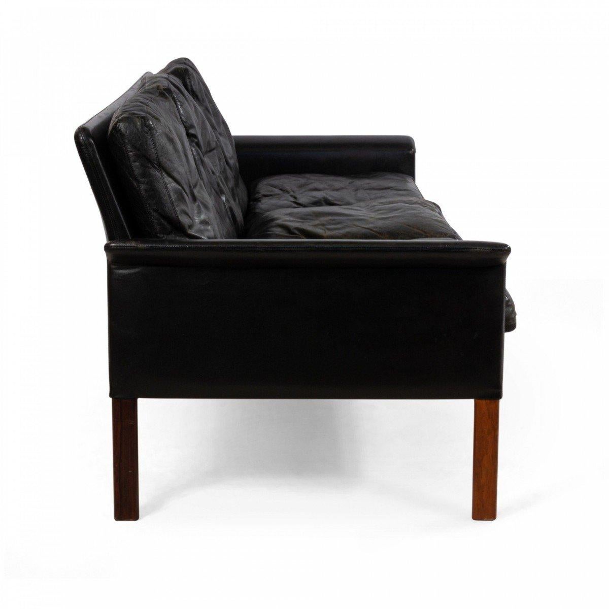 Contemporary Black Leather Sofa 1