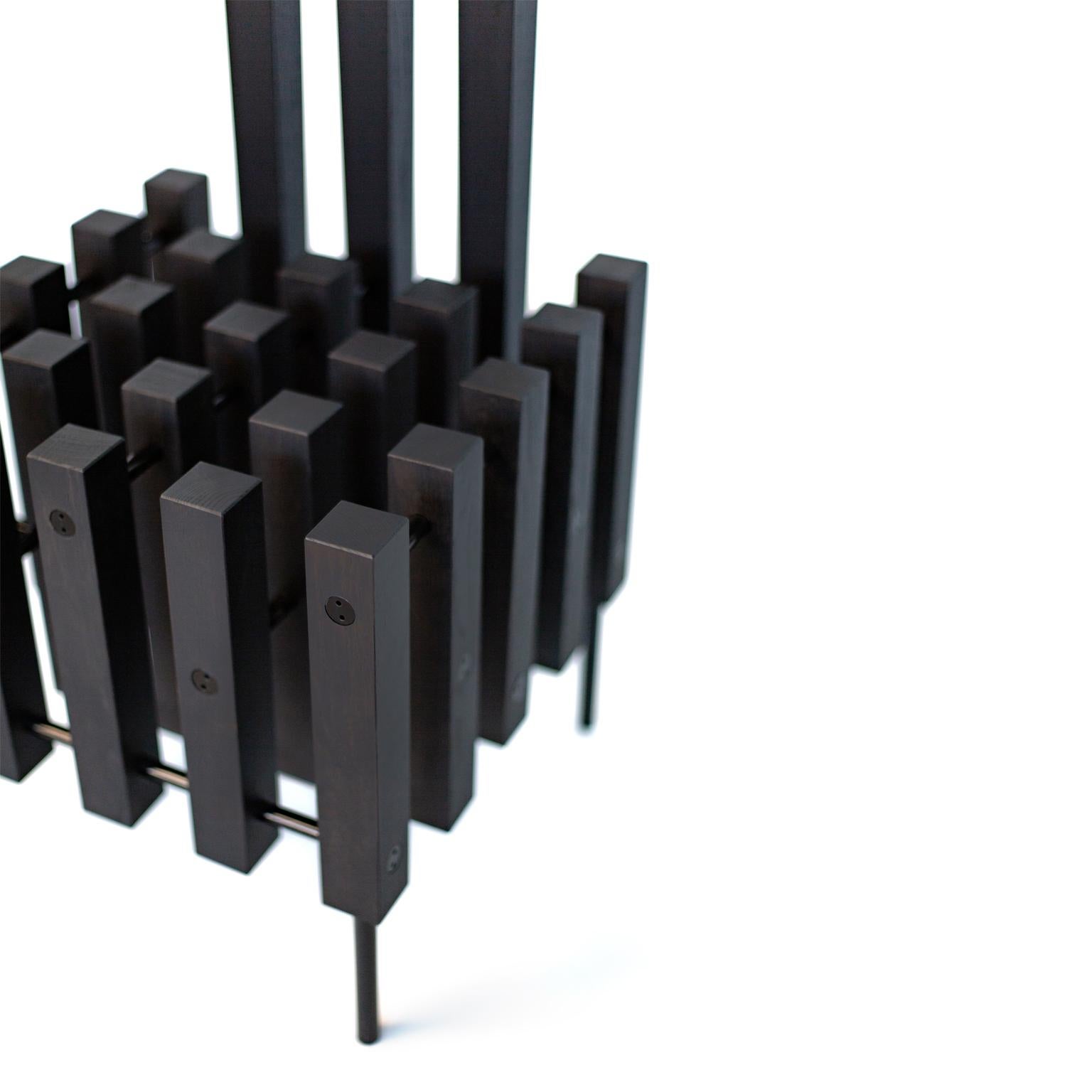 Arts and Crafts Chaise Matrix de sculpture noire contemporaine par Studio 1+11, XXIe siècle, Allemagne en vente