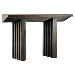 Console contemporaine en bois massif brûlé noir 'Shou Sugi Wood' par Tim Vranken