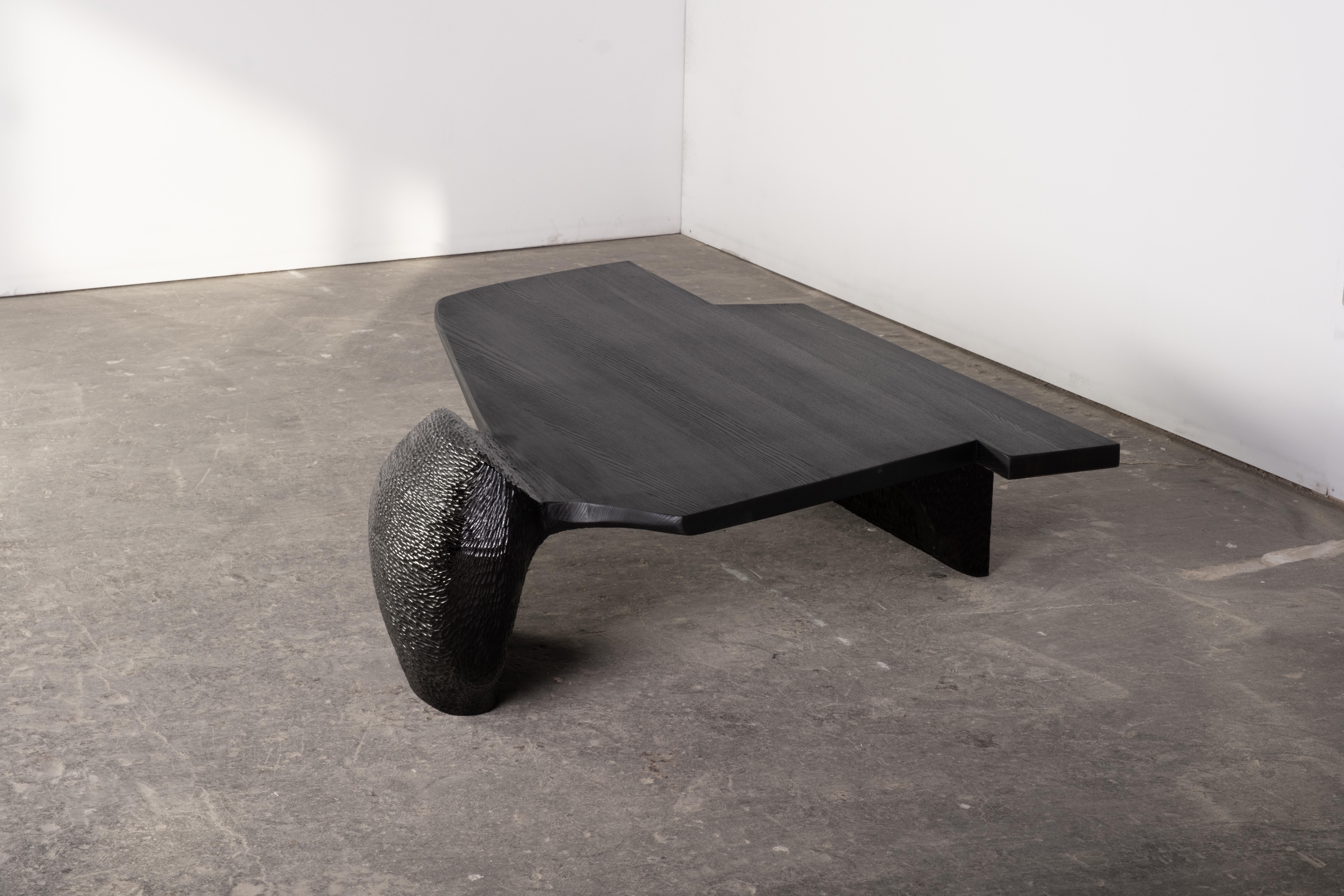 Contemporary Black stained ash EM303 coffee table In New Condition For Sale In 1204, CH
