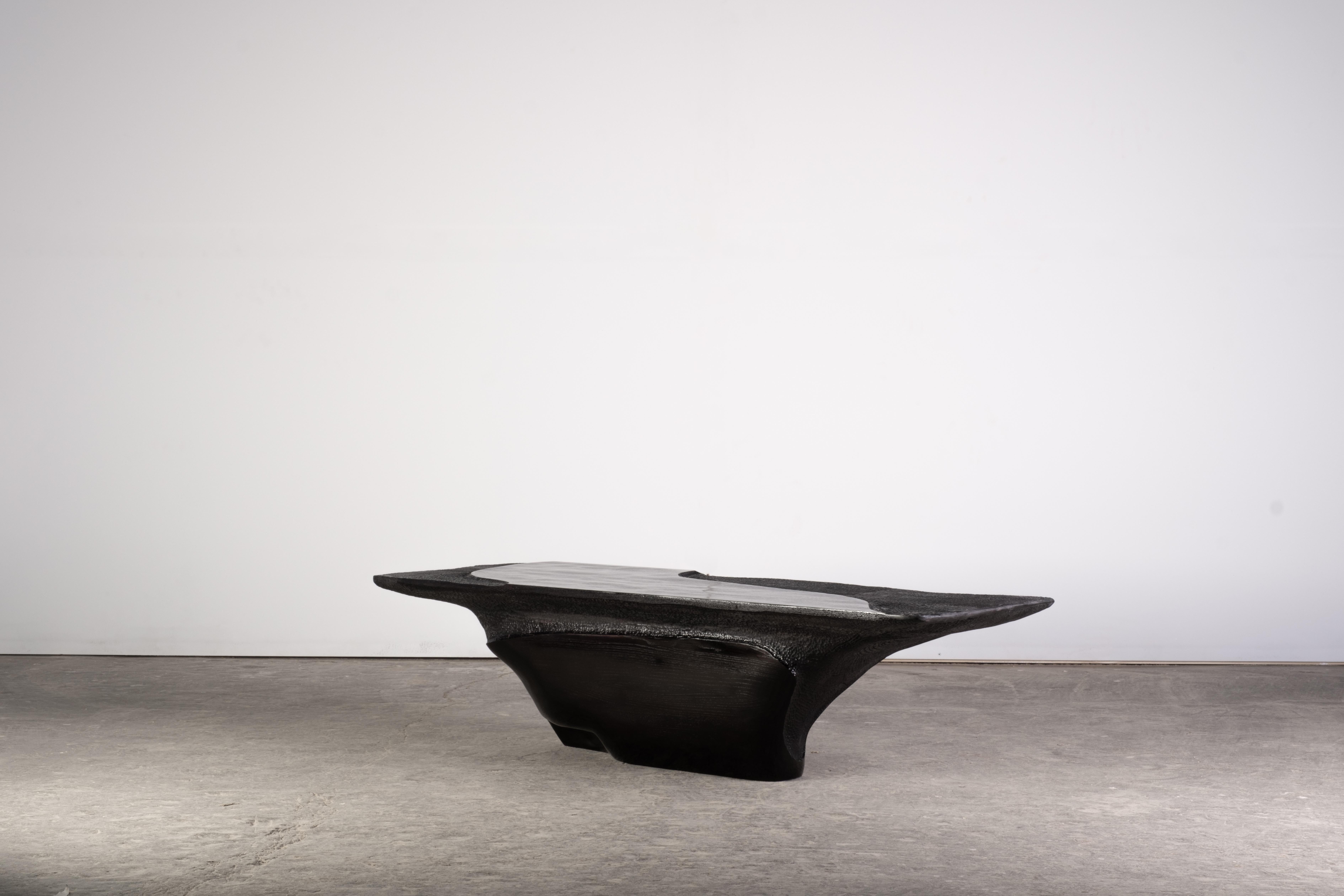 Contemporary Couchtisch aus schwarz gebeizter Esche EM304 im Zustand „Neu“ im Angebot in 1204, CH