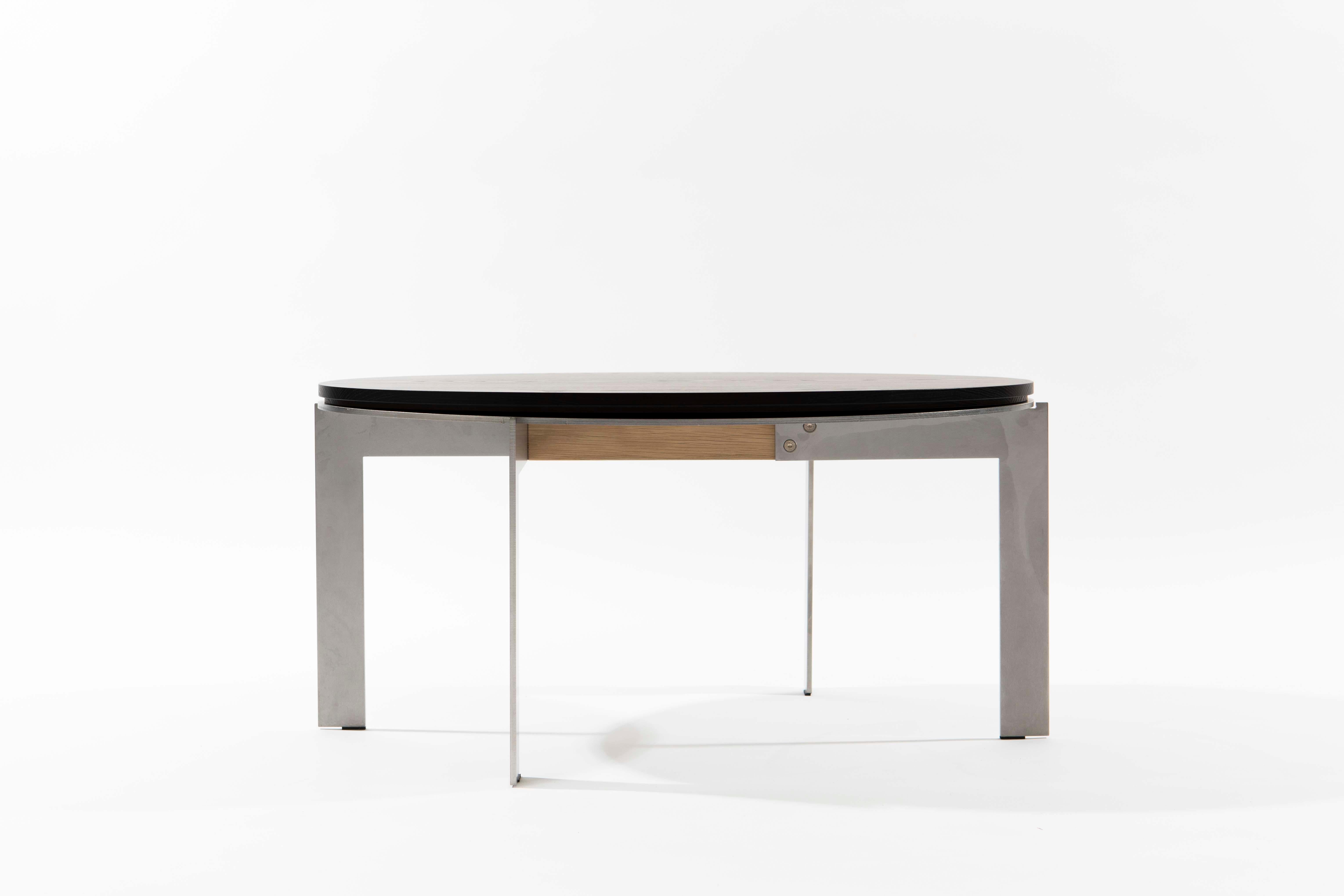 Table d'appoint ovale contemporaine et moderne en forme d'ellipse, acier et bois de frêne noir, Belgique Neuf - En vente à Antwerp, Antwerp