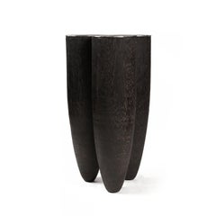 Tabouret noir contemporain en bois d'iroko, Senufo par Arno Declercq