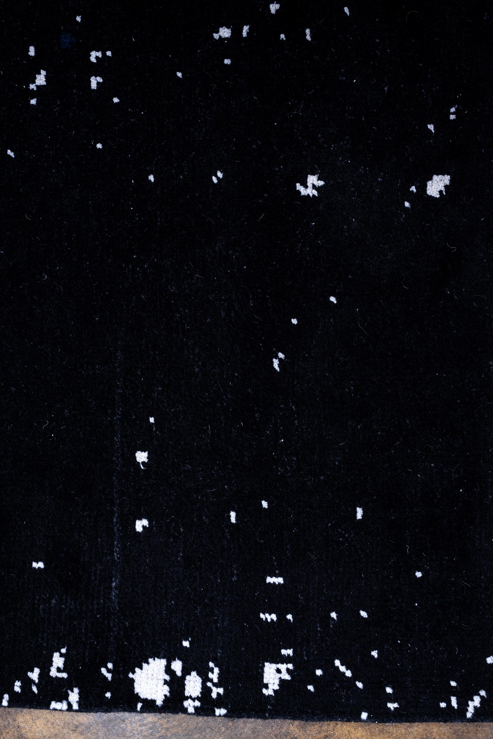 Contemporary Black Turkish Rug im Zustand „Neu“ im Angebot in New York, NY