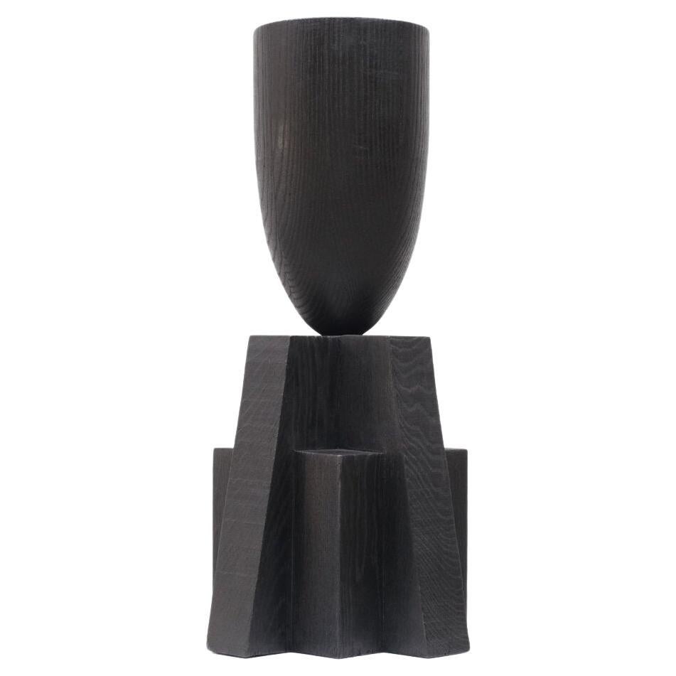 Zeitgenössische schwarze vase aus eiche, Babel Vase von Arno Declercq im Angebot
