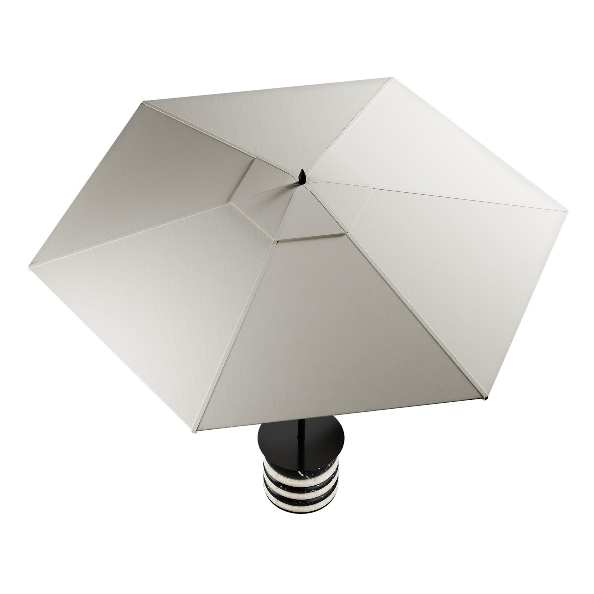 Contemporary black&white parasol & base with outdoor fabric, body in green marble

Elektra Parasol White is designed for modern outdoors. A multifunctional parasol in travertine and nero marquina marble that can be turned into a side