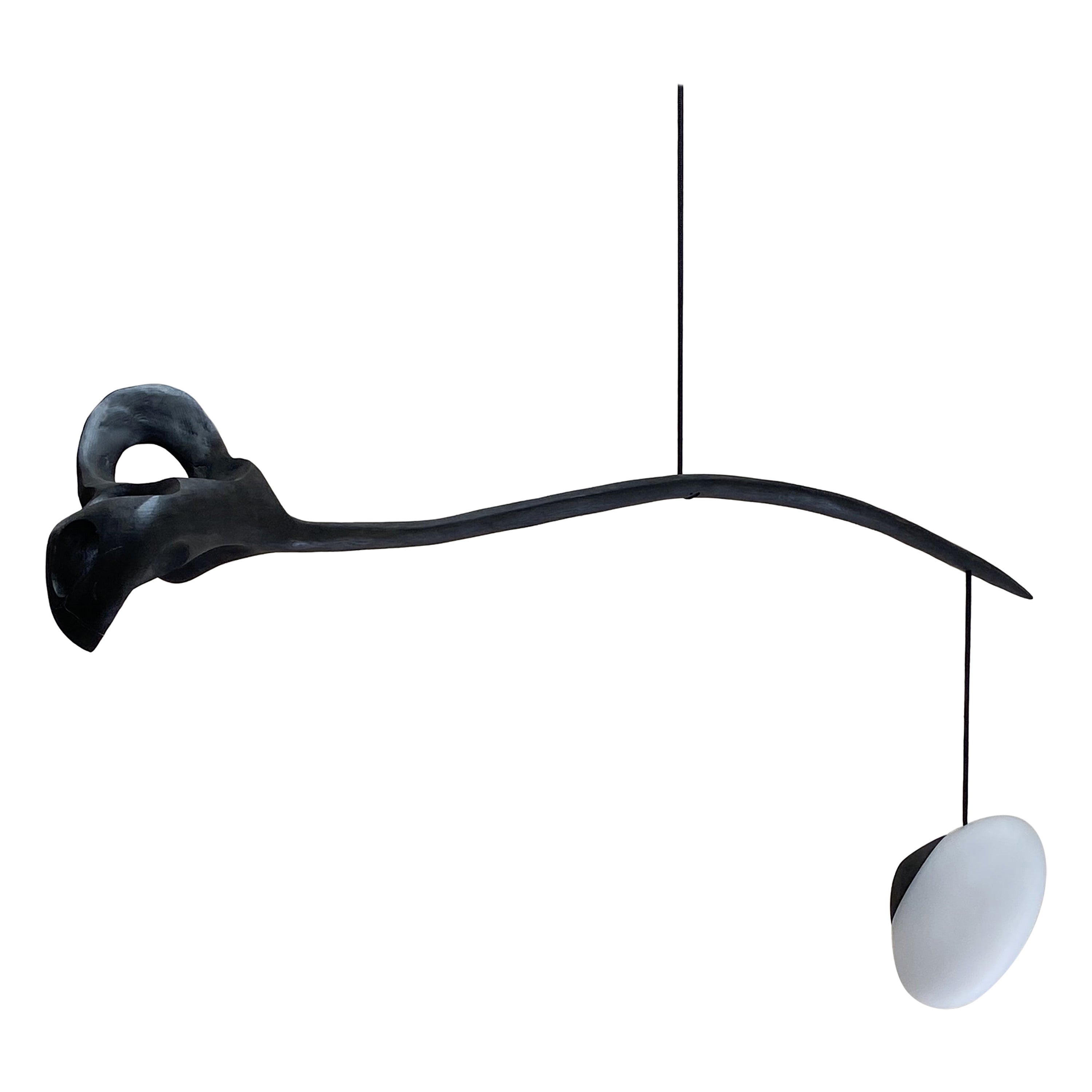 Suspension contemporaine en bois noir et verre blanc par Jérôme Pereira