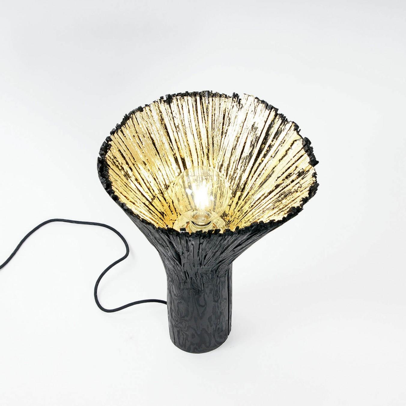XXIe siècle et contemporain Lampe de bureau contemporaine en bois noir, lampe de bureau en bois pressé de Johannes Hemann en vente