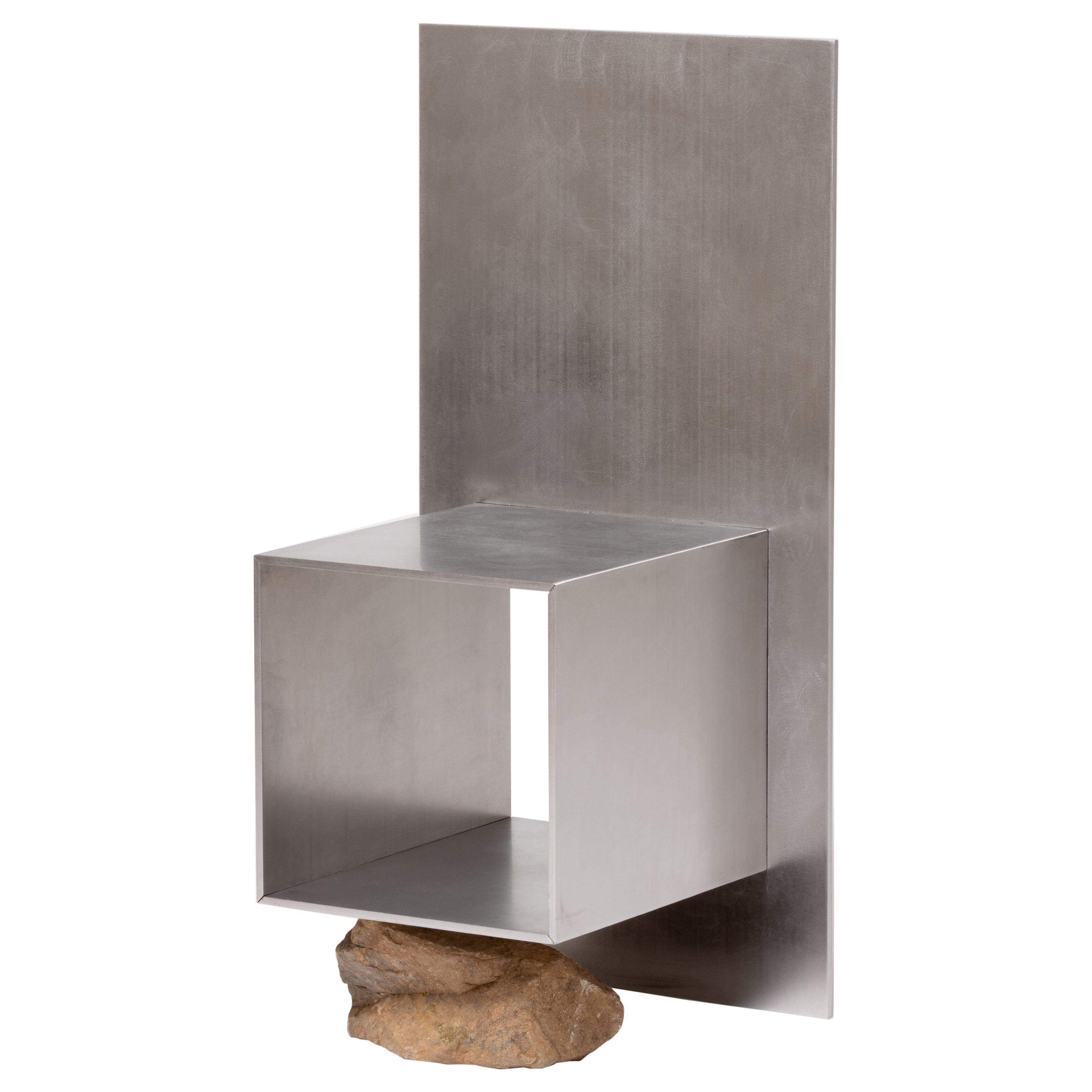 Silla contemporánea de acero inoxidable con forma de bloque y piedra natural de Lee Sisan