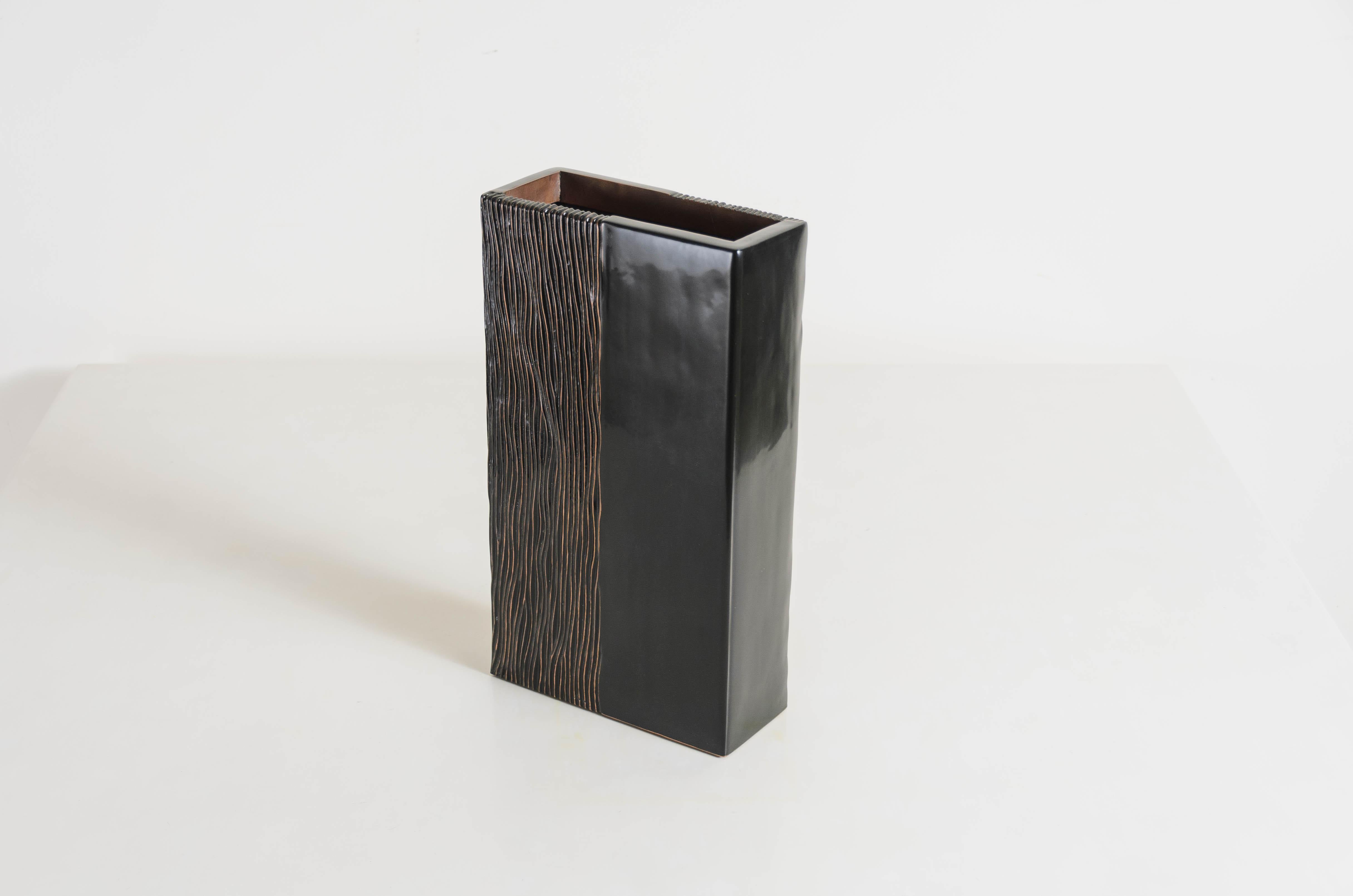 Repoussé Contemporary Block Vase w/ Pleats Design in Black Lacquer by Robert Kuo For Sale