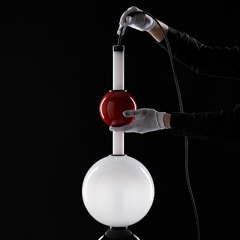 Zeitgenössische Stehlampe aus geblasenem Kristallglas, Pebbles von Boris Klimek für Bomma im Angebot 4