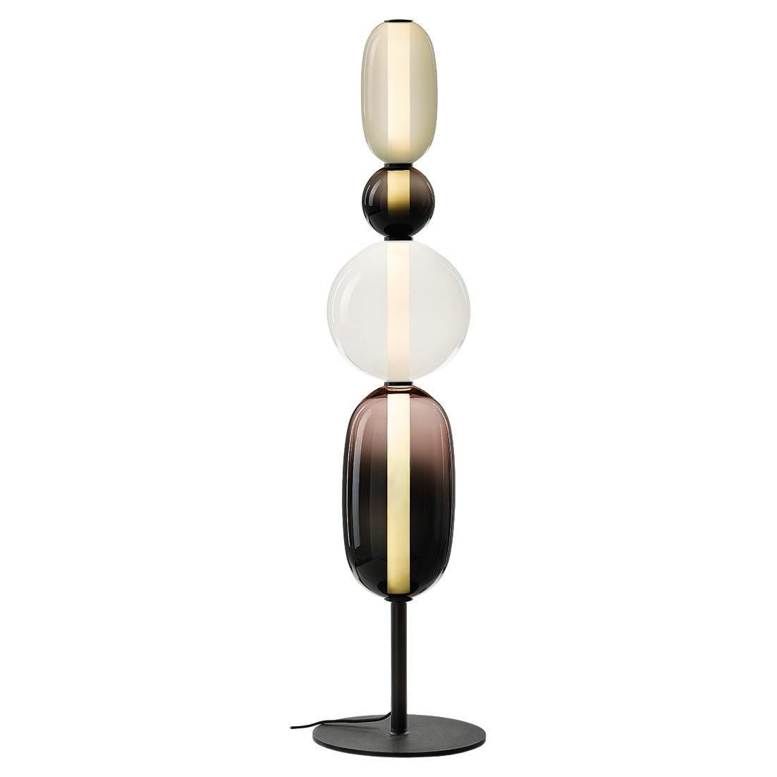 Zeitgenössische Stehlampe aus geblasenem Kristallglas, Pebbles von Boris Klimek für Bomma im Angebot
