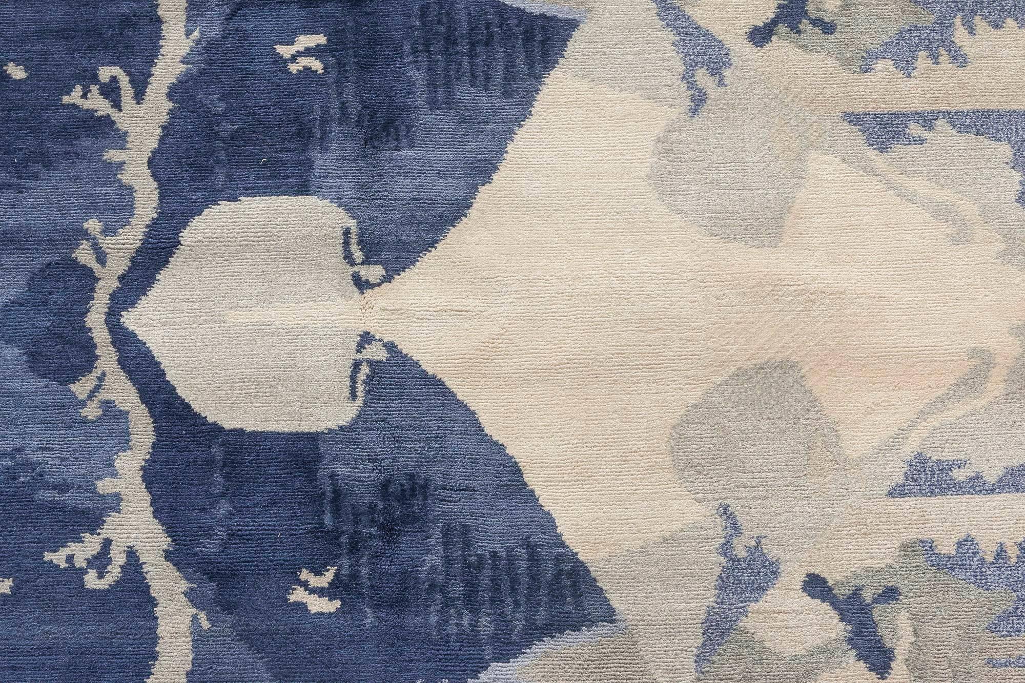 Contemporary Blucie design handmade silk rug by Doris Leslie Blau.
Size: 12'0