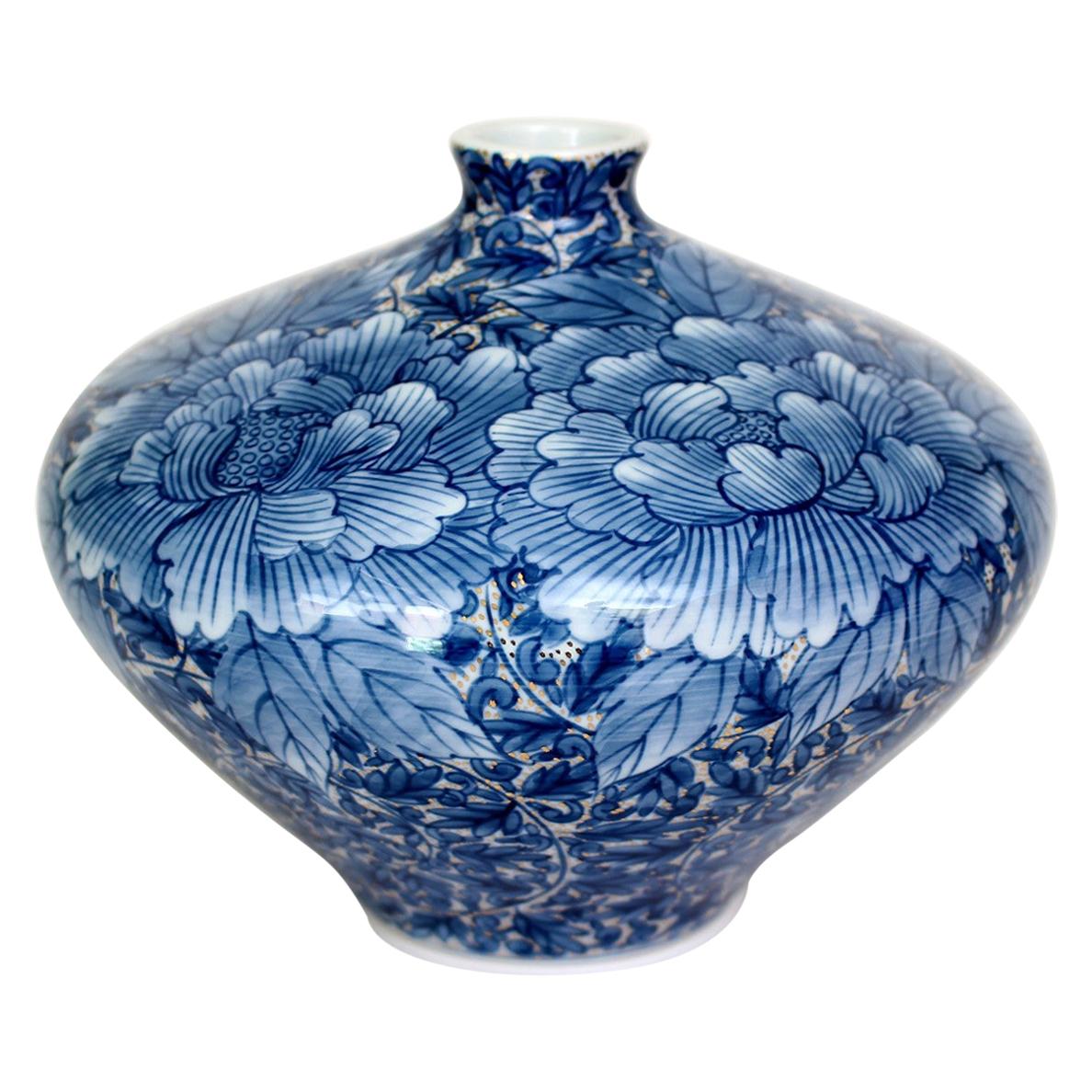 Japanese Blue and White Porcelain Vase For Sale at 1stdibs