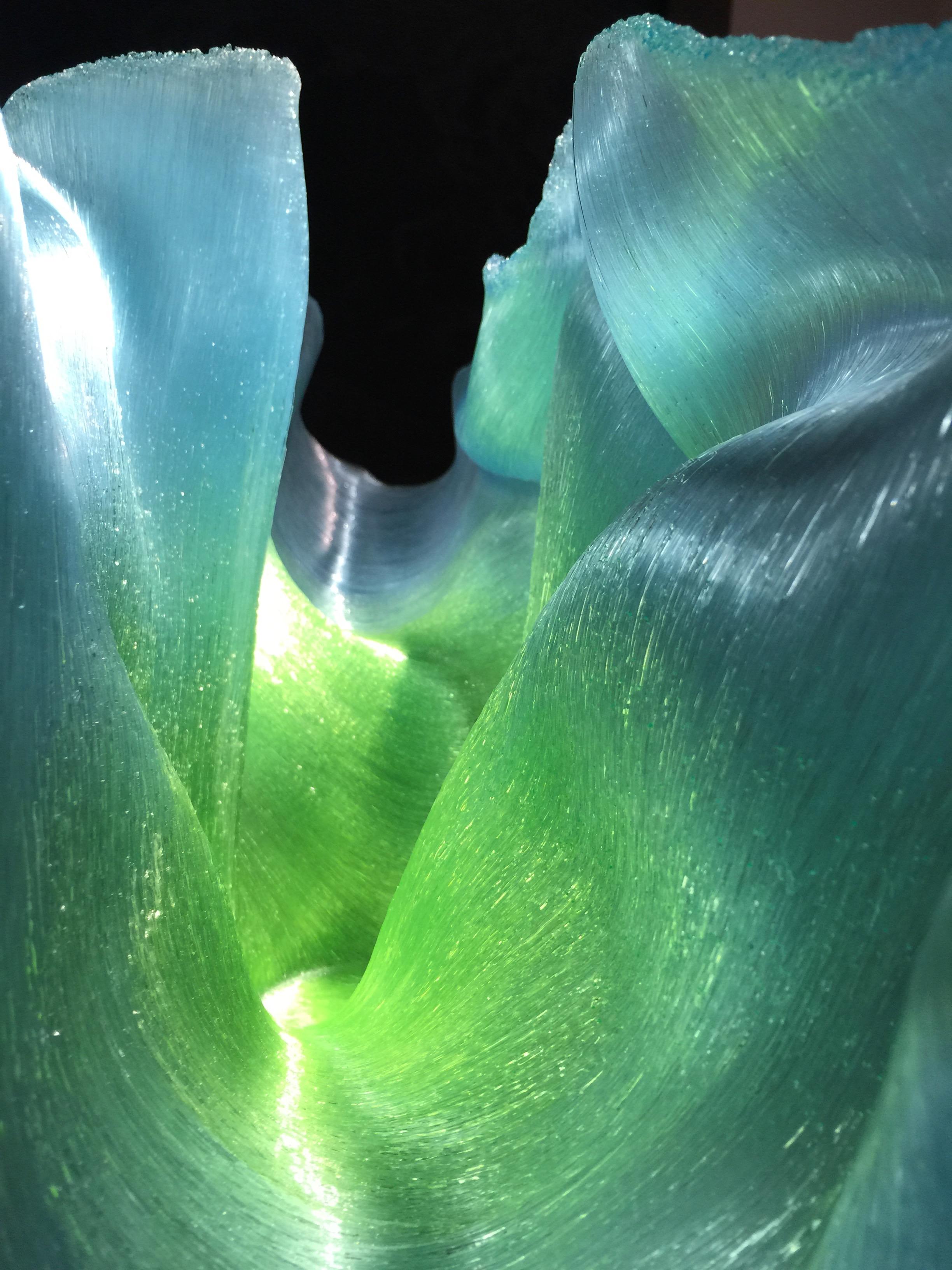 Sculpture contemporaine en verre bleu et vert de Toots Zynsky, 2016. Neuf - En vente à London, GB