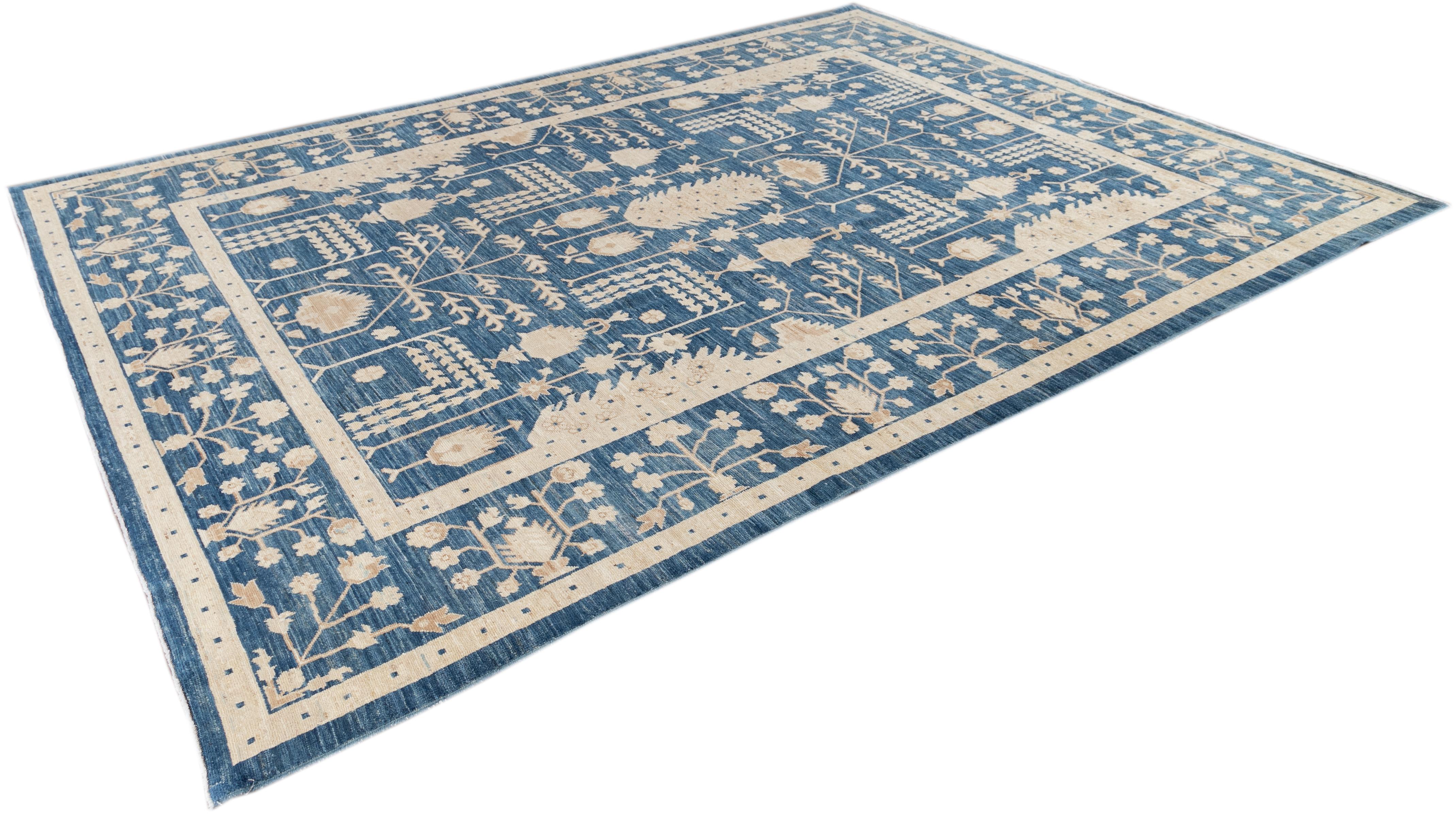 Contemporary Blue and Ivory Oushak-Style Wool Area Rug In New Condition In Norwalk, CT