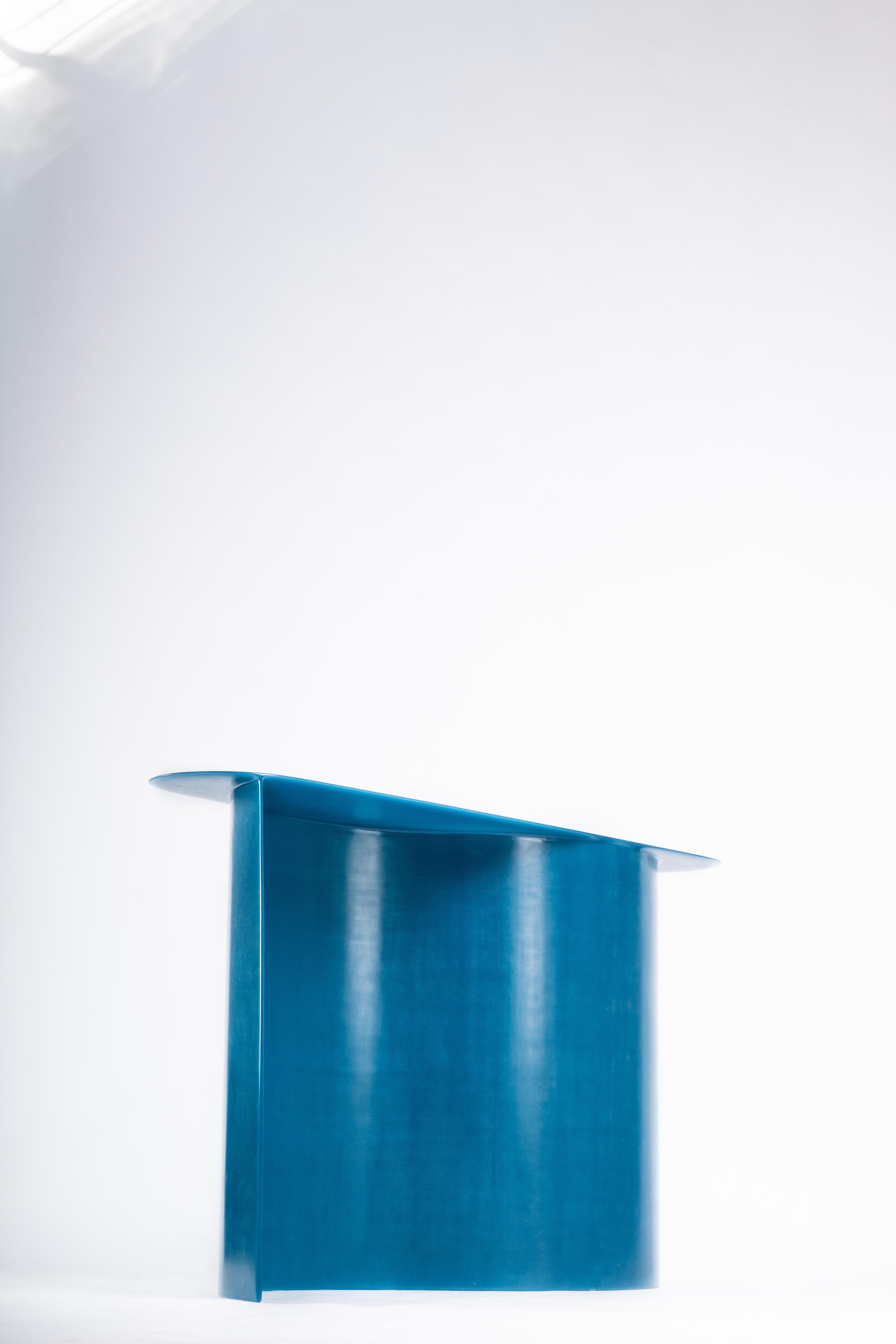 Console contemporaine en fibre de verre bleue, Nouvelle vague, de Lukas Cober Neuf à 1204, CH
